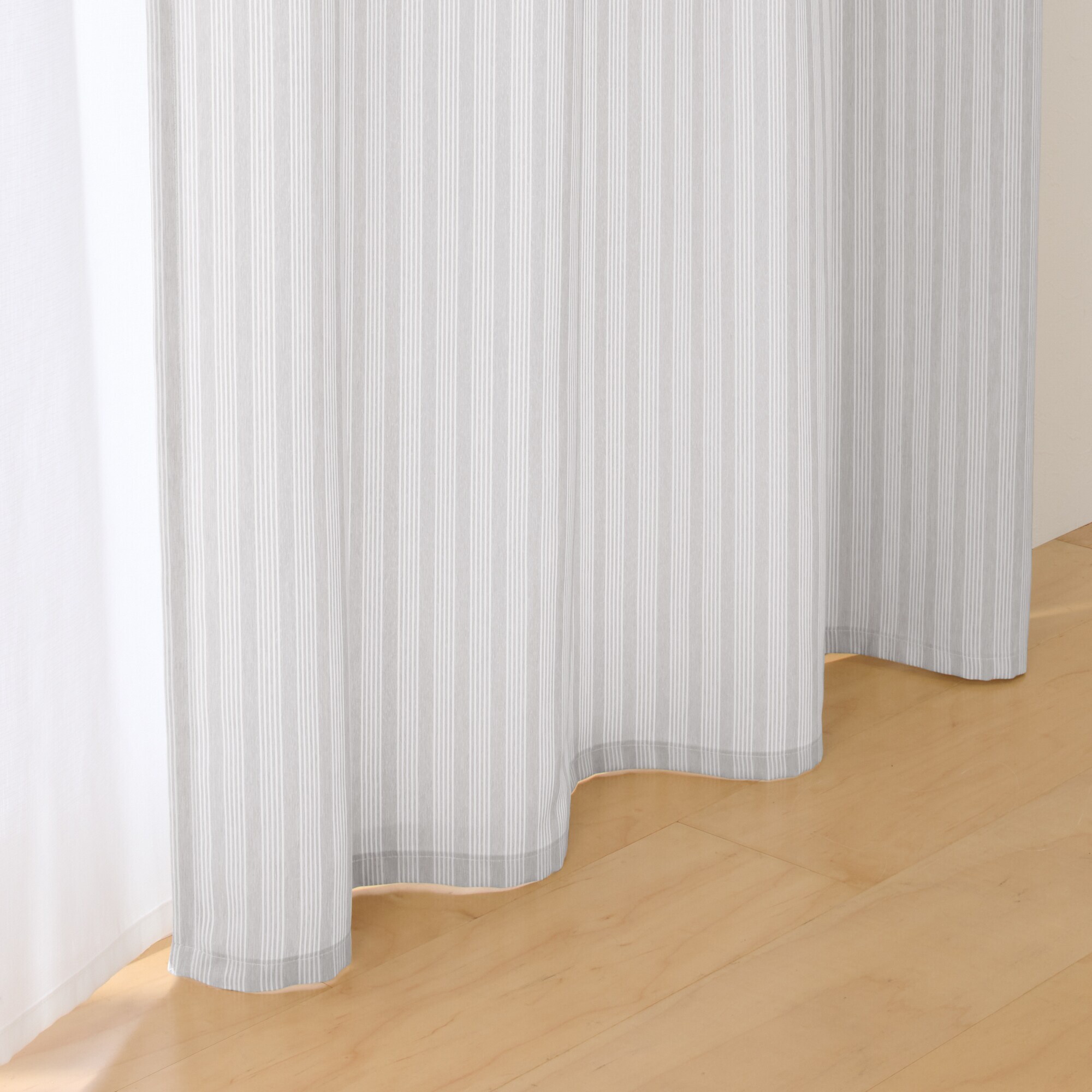 再生ポリエステル使い　ノンプリーツカーテン