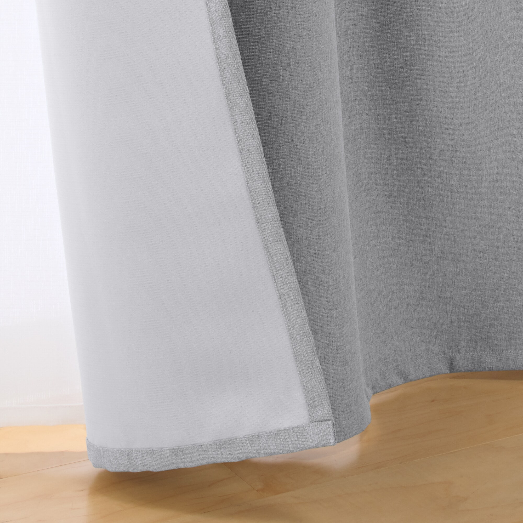 遮光性　ポリエステル平織りノンプリーツカーテン・２枚組