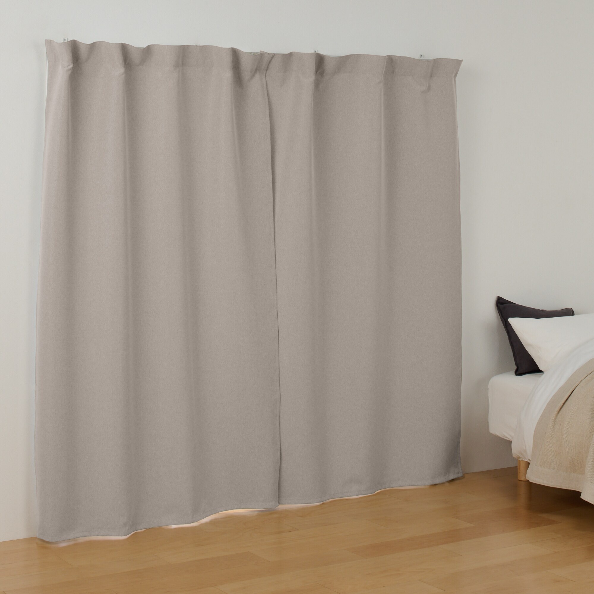 遮光性　ポリエステル平織りノンプリーツカーテン・２枚組