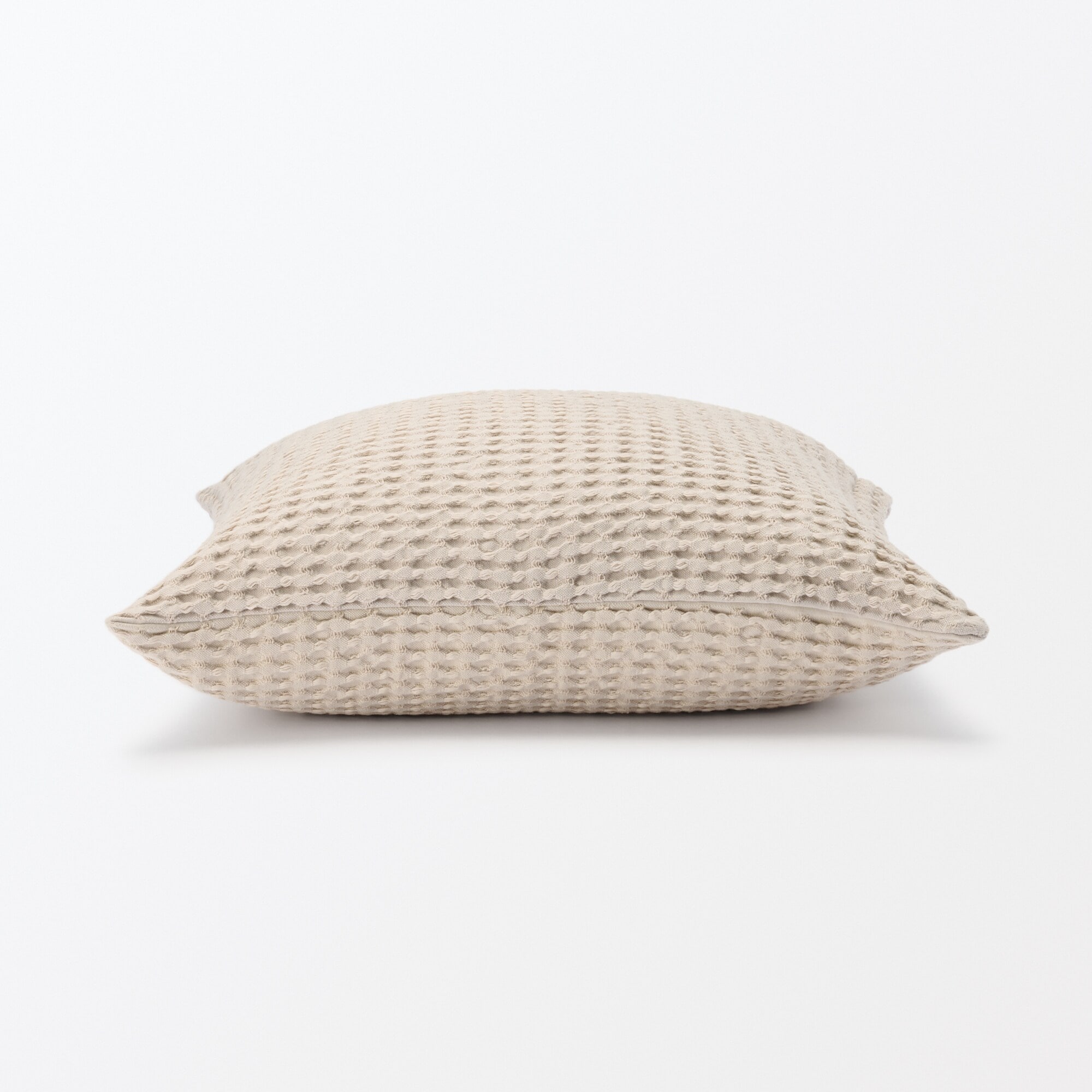 インド綿洗いざらしワッフル織クッションカバー | 無印良品