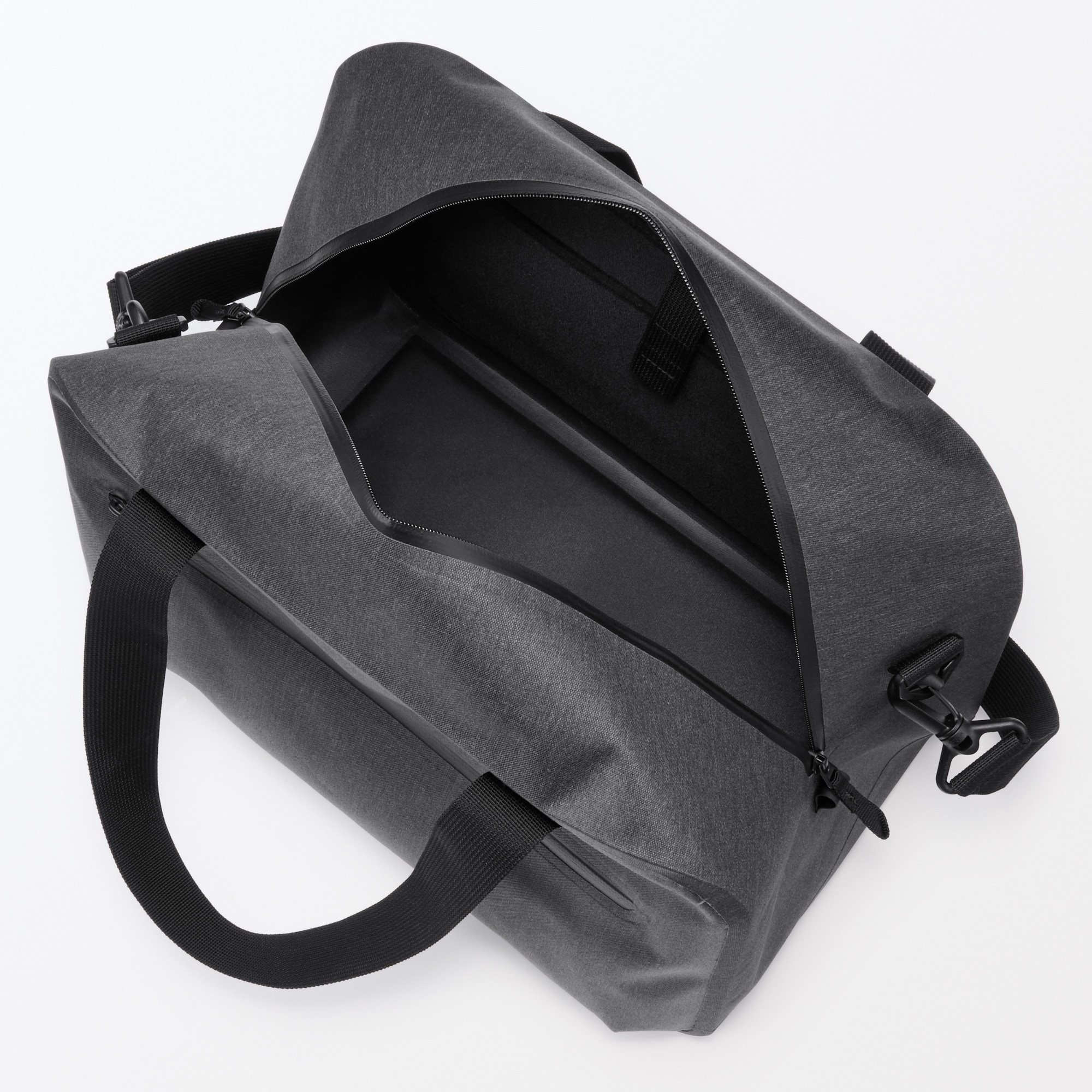 耐水生地を使った ウェルダーボストンバッグ（CN） | 無印良品