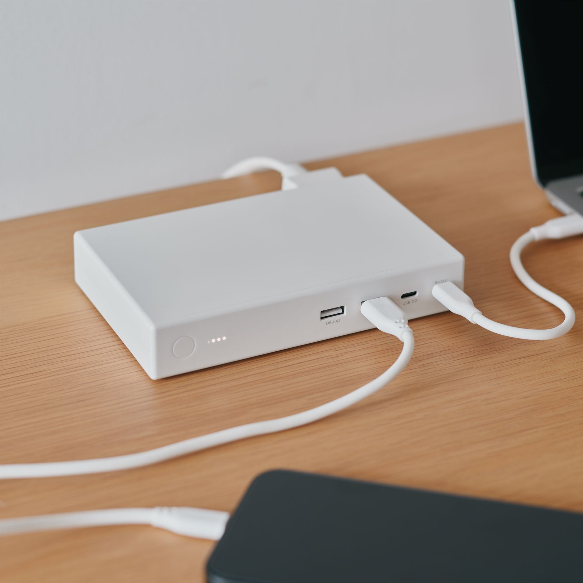 ジョイントタップ　ロック付　ポータブルバッテリー２００００ｍＡｈ