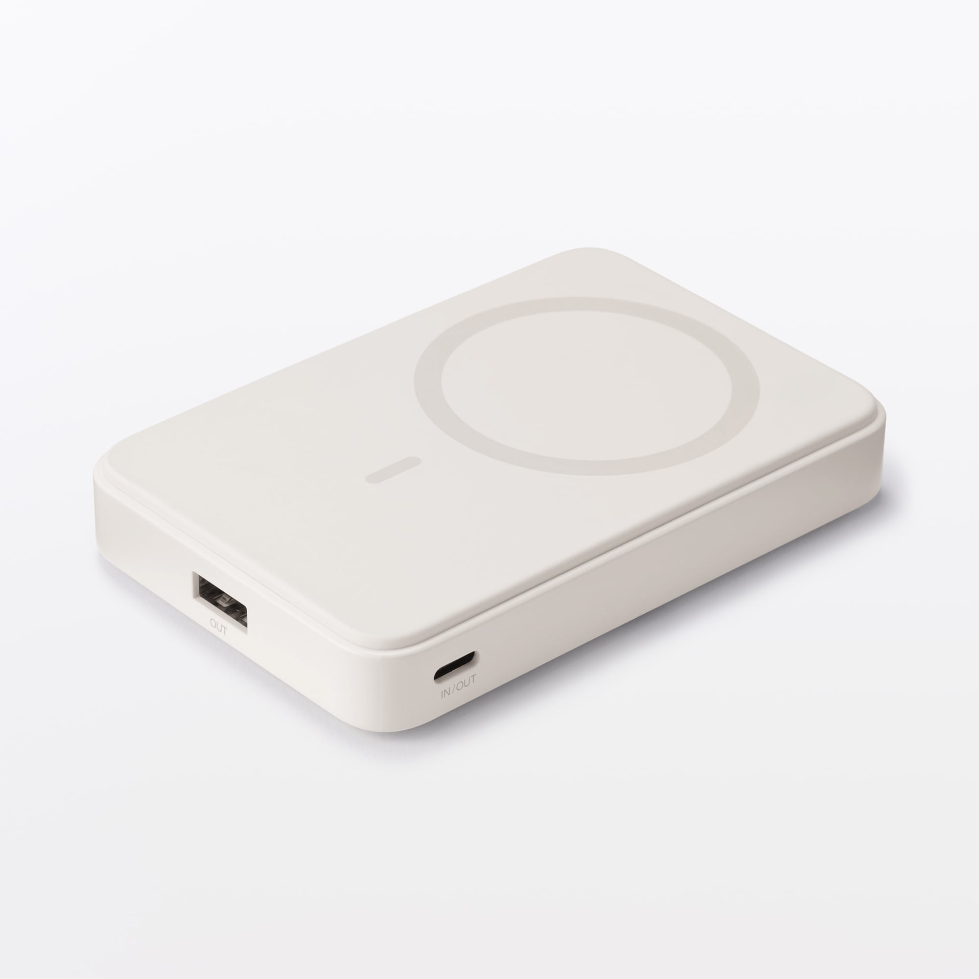 スマホスタンドにもなるモバイルバッテリー（マグネット式充電対応５０００ｍＡｈ）