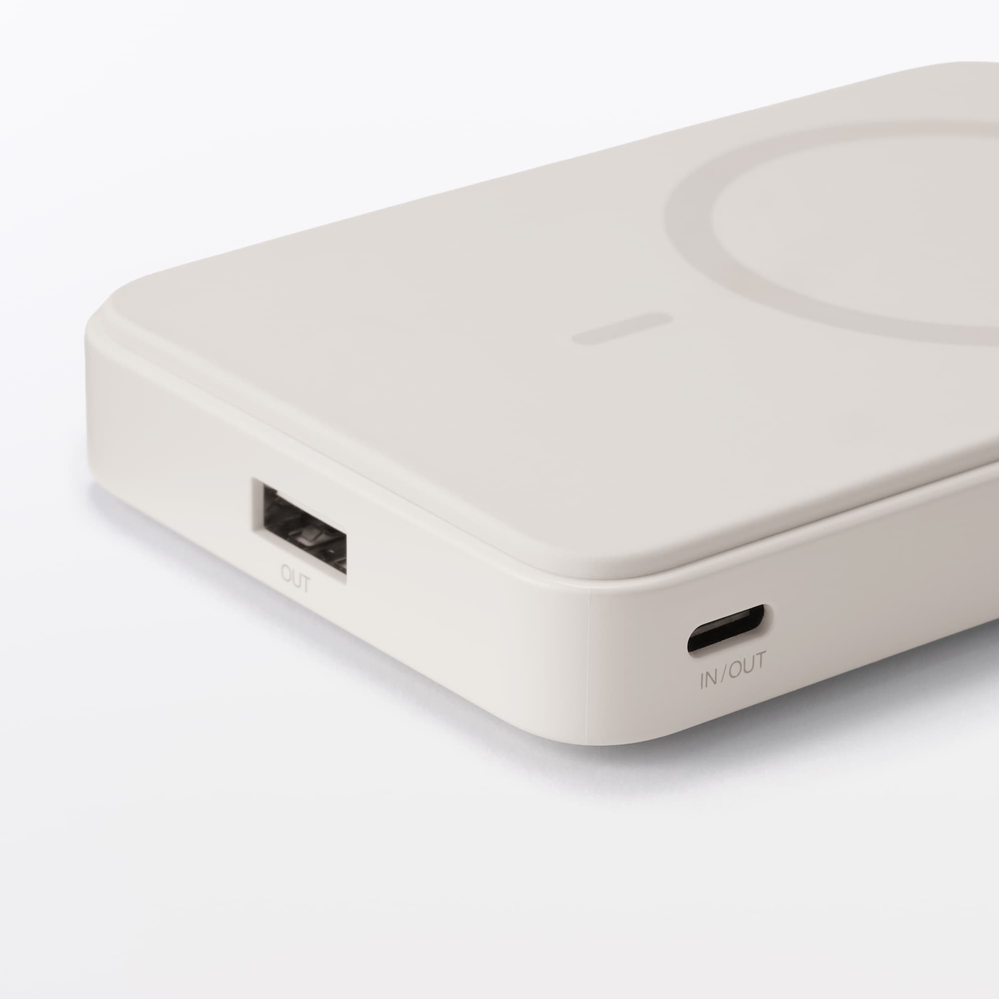 スマホスタンドにもなるモバイルバッテリー（マグネット式充電対応５０００ｍＡｈ）