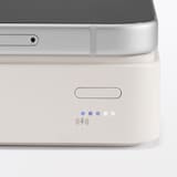 スマホスタンドにもなるモバイルバッテリー（マグネット式充電対応５０００ｍＡｈ）