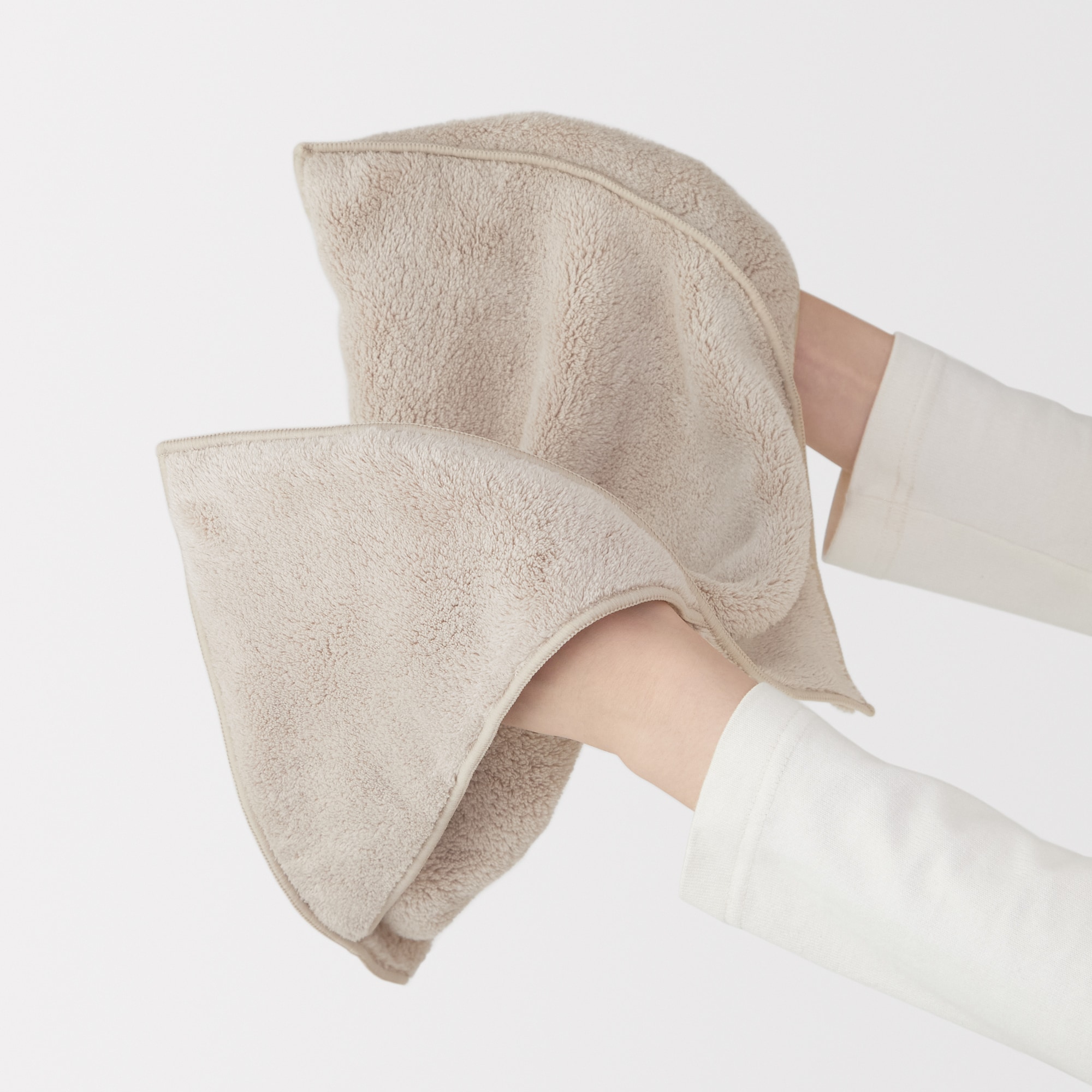 マイクロファイバー　ポケット付ペット用タオル