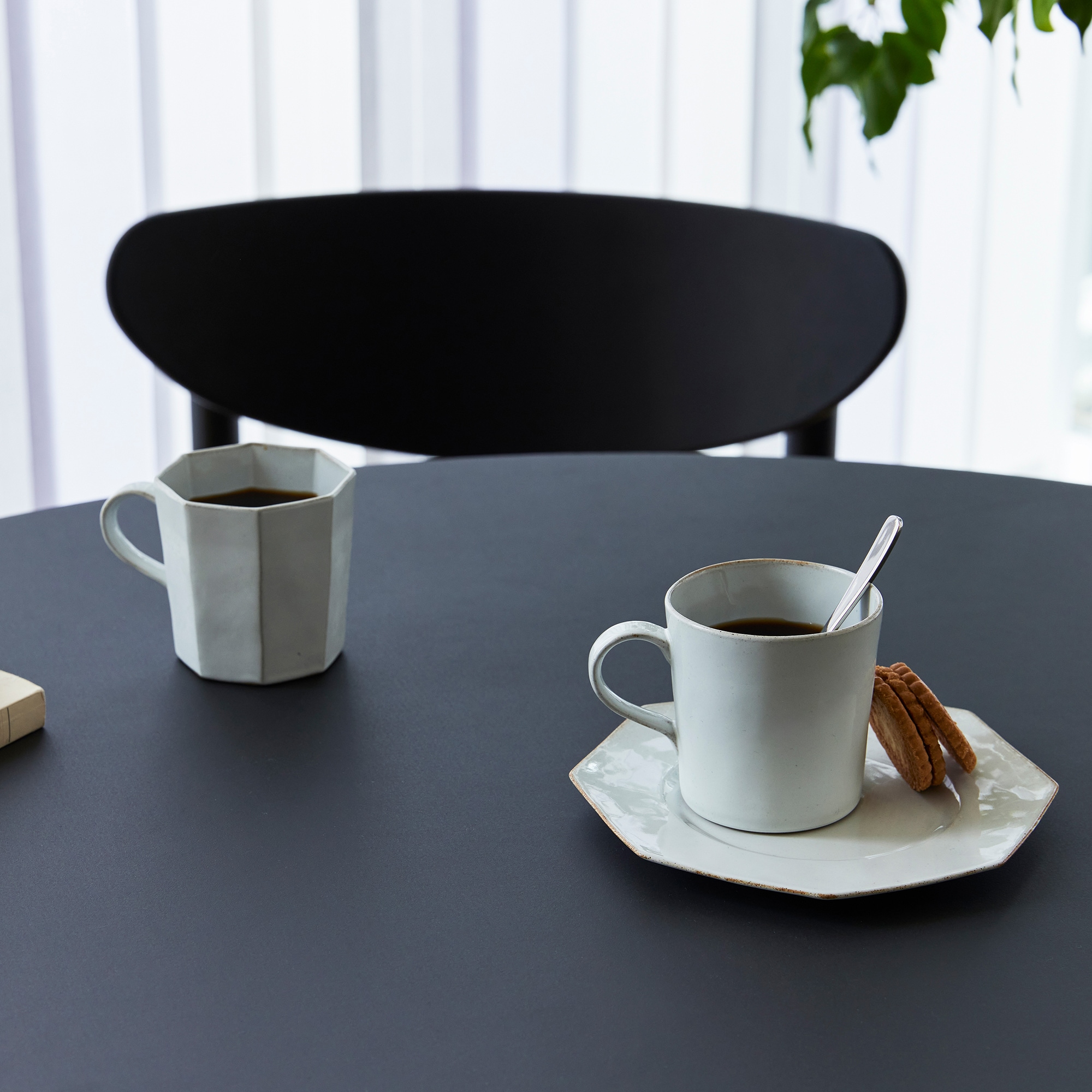 ［ＩＤＥＥ］ａｃｔｕｅｌ　ｓａｂｌｅオクトゴナルプレート　１８ｃｍ