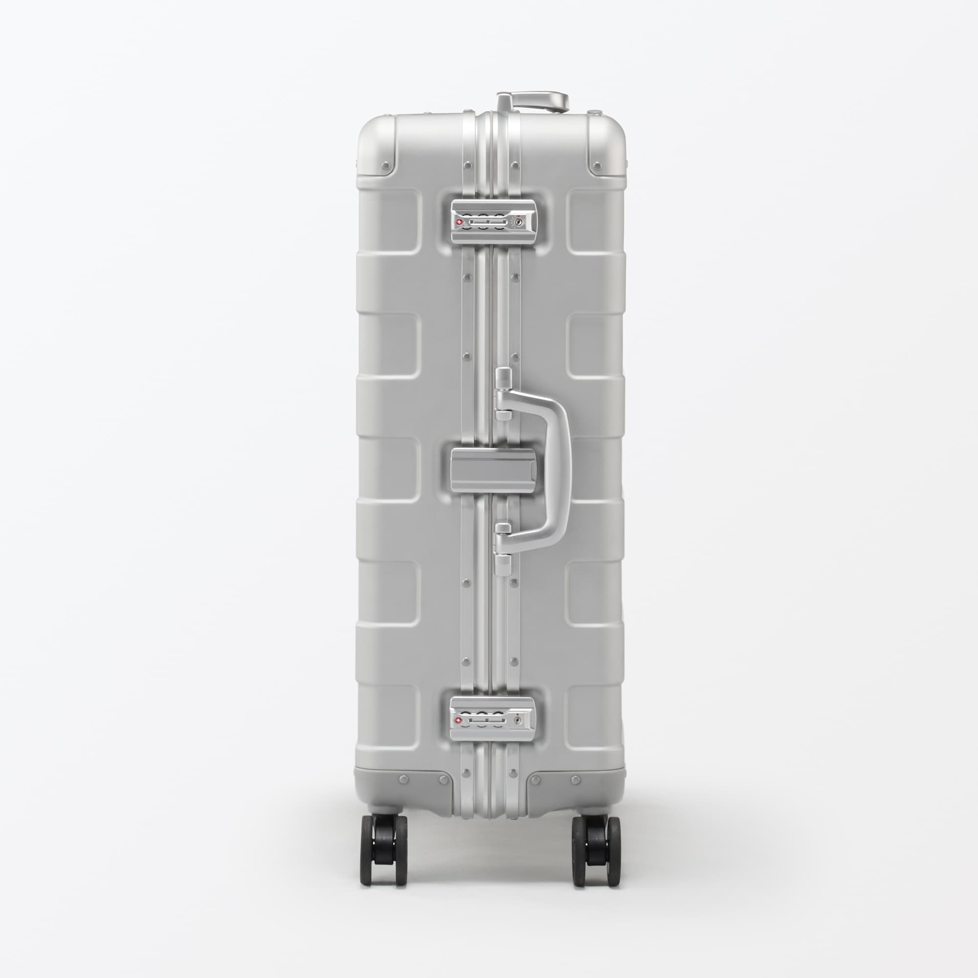 アルミハードキャリーケース６０リットル　