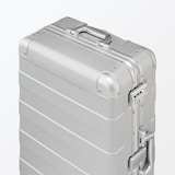 アルミハードキャリーケース６０リットル　