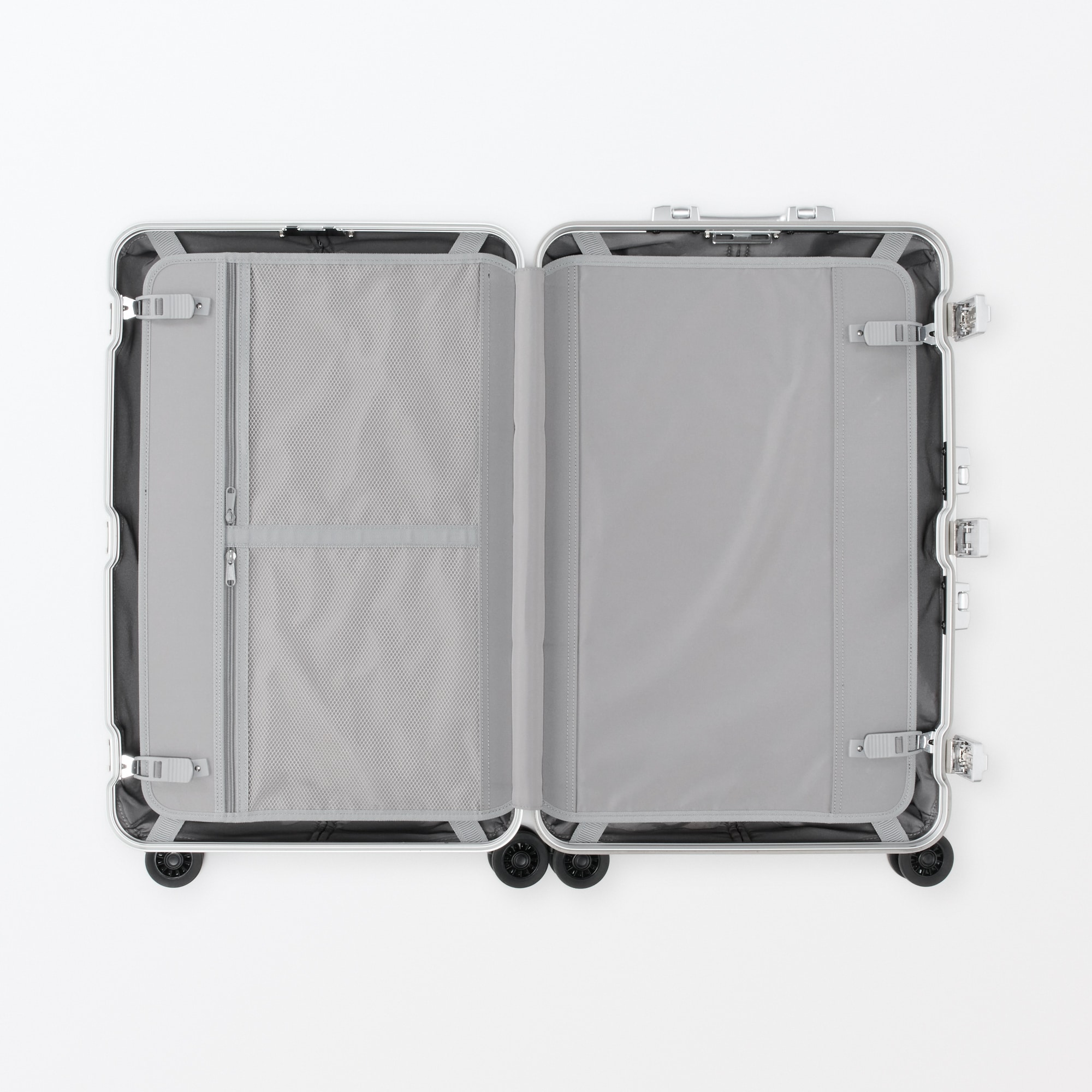 アルミハードキャリーケース６０リットル　