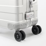 アルミハードキャリーケース３４リットル