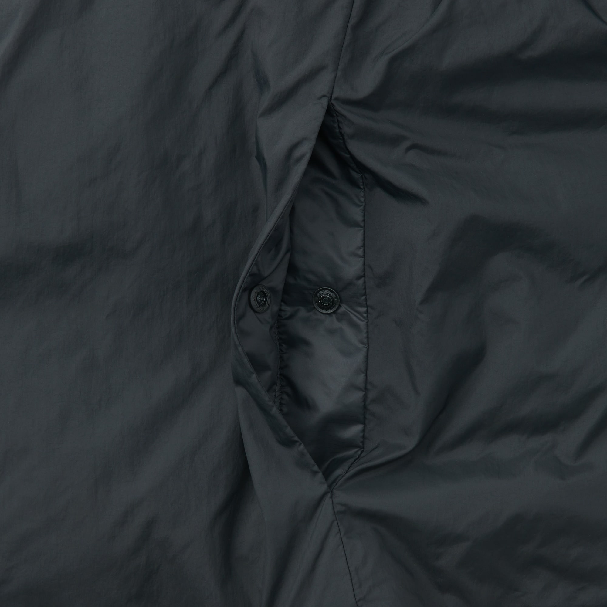 婦人　軽量ダウンノーカラージャケット（帯電防止裏地）