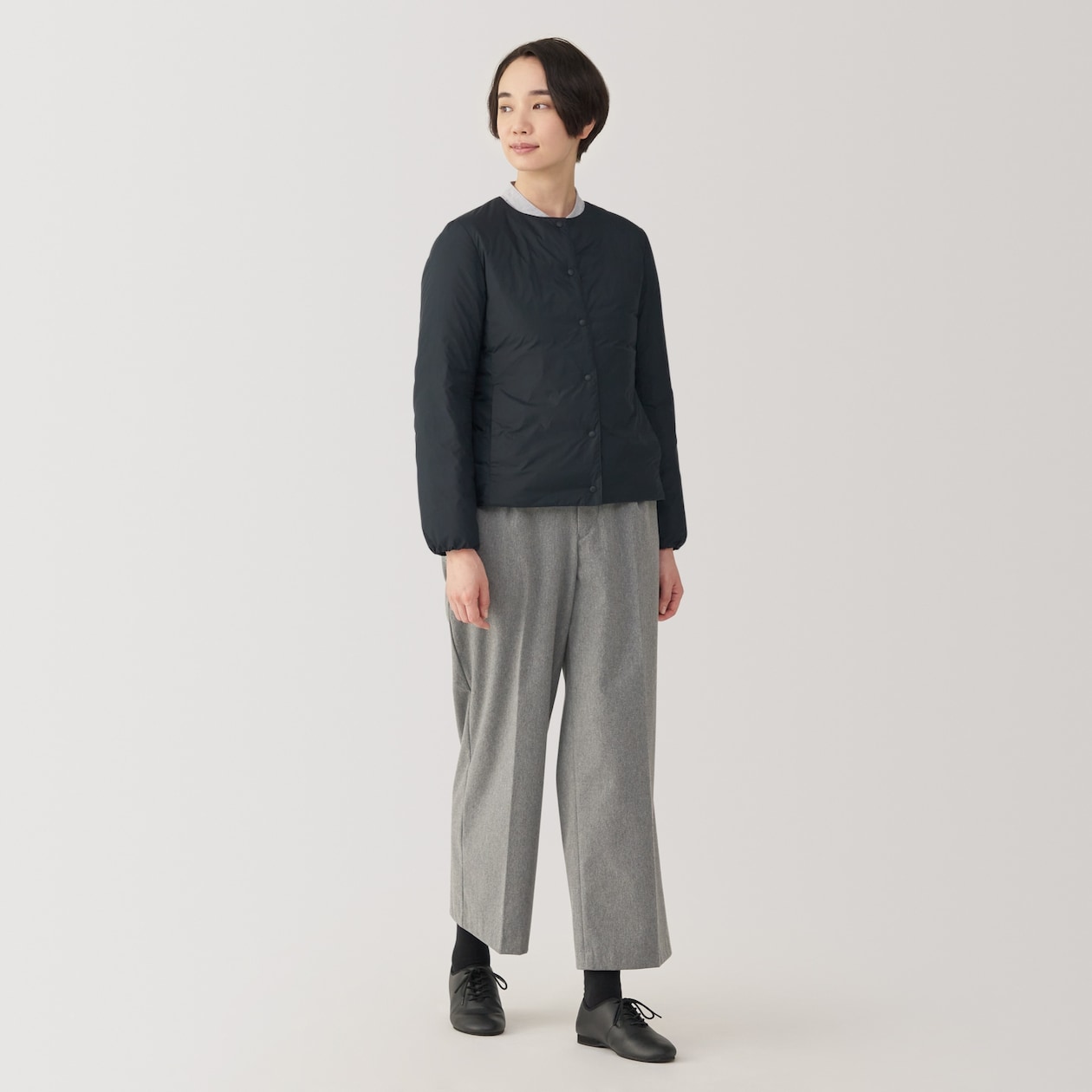 婦人　軽量ダウンノーカラージャケット（帯電防止裏地）