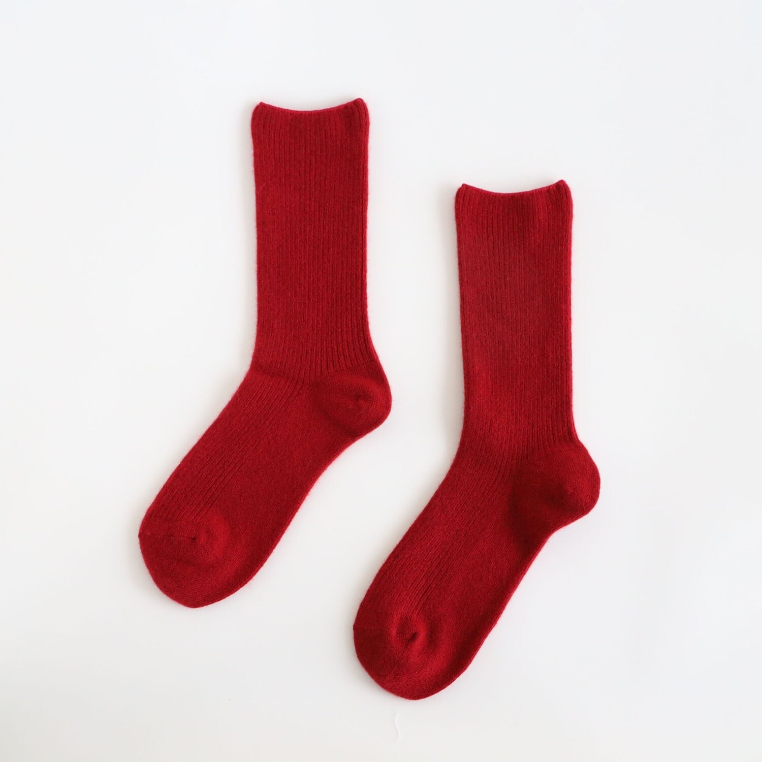 ［ＩＤＥＥ］Ｃａｓｈｍｅｒｅ　Ｓｏｃｋｓ　Ｒｅｄ　Ｍサイズ