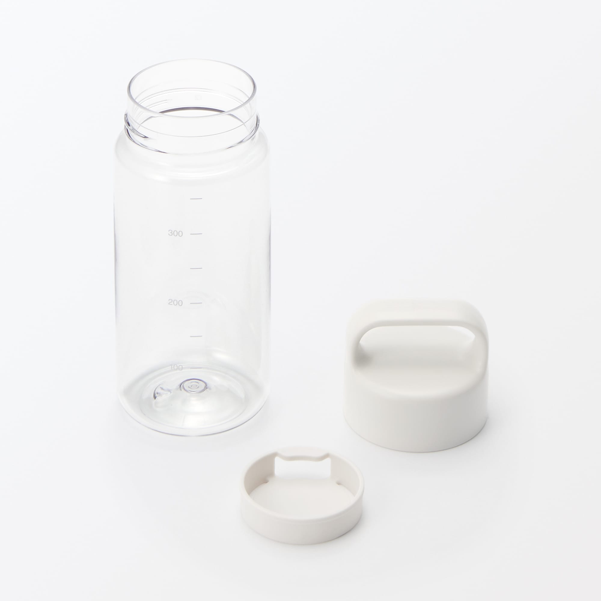 持ち運びやすい　目盛り付き　ドリンクボトル