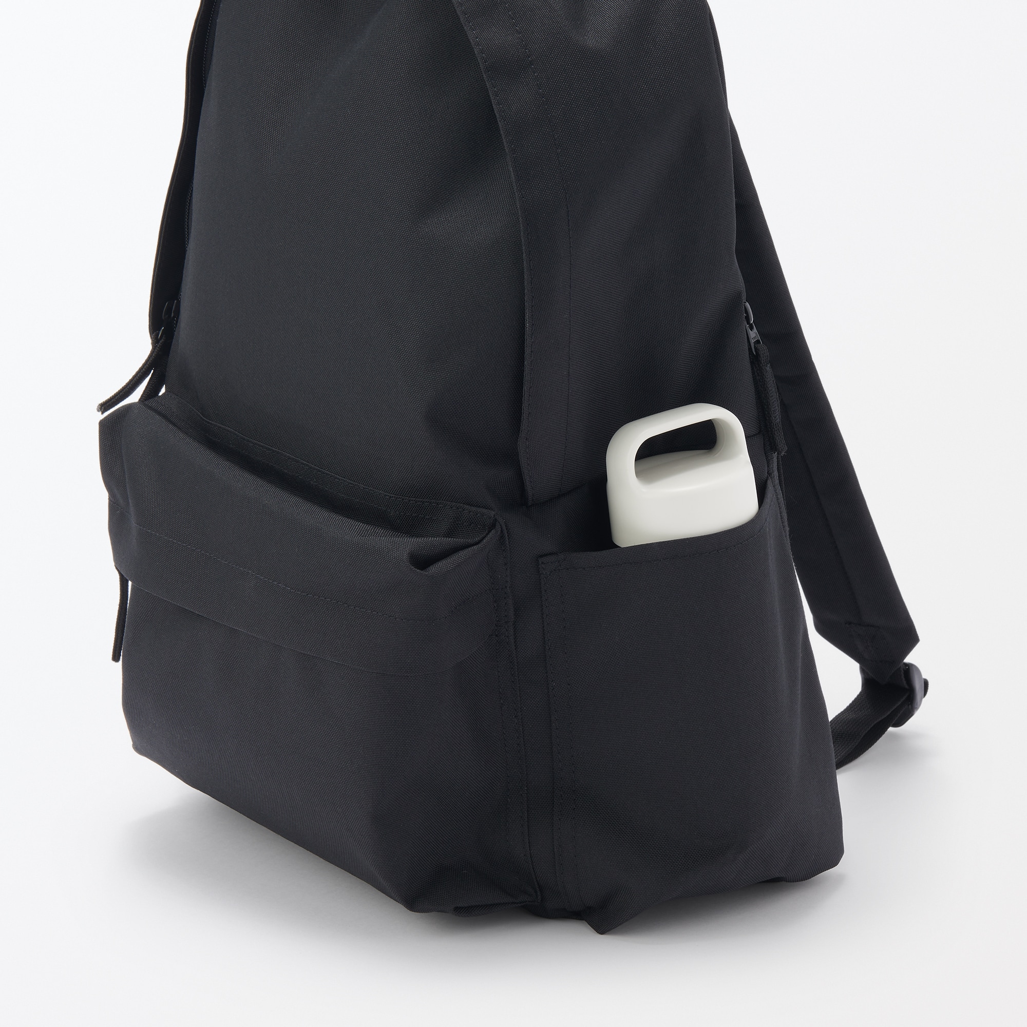 持ち運びやすい　目盛り付き　ドリンクボトル