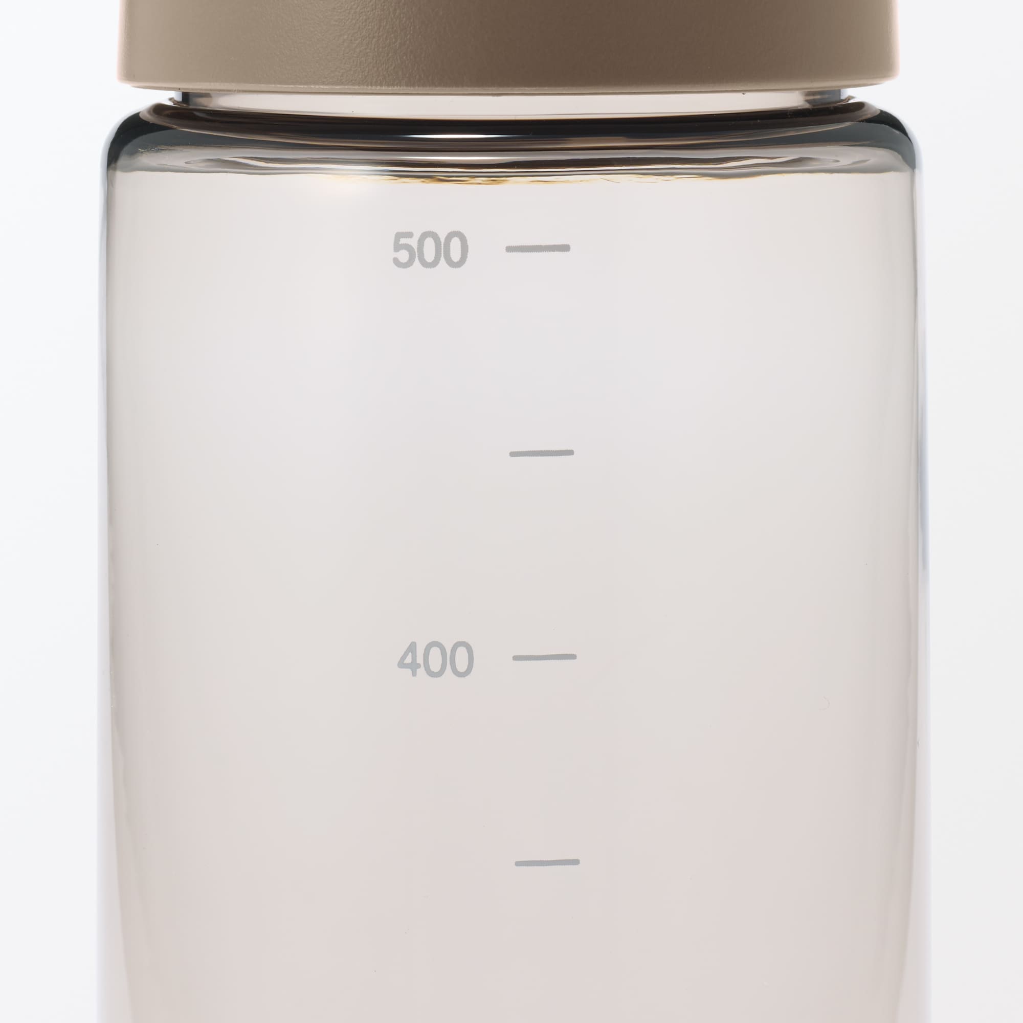 持ち運びやすい　目盛り付き　ドリンクボトル