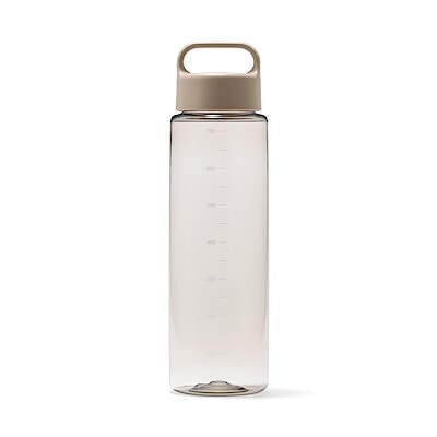 【８月下旬発売予定】持ち運びやすい　目盛り付き　ドリンクボトル　約７００ｍＬ