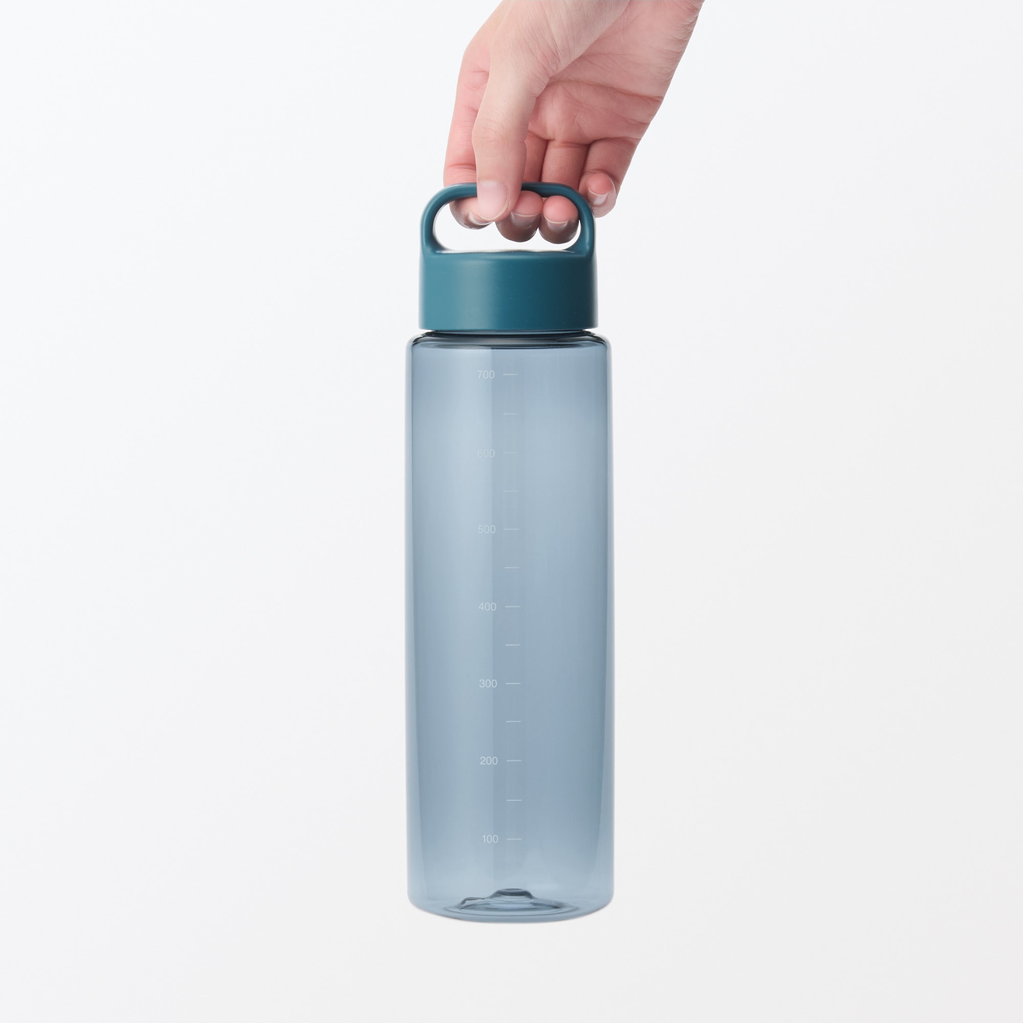 持ち運びやすい　目盛り付き　ドリンクボトル