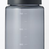 持ち運びやすい　目盛り付き　ドリンクボトル