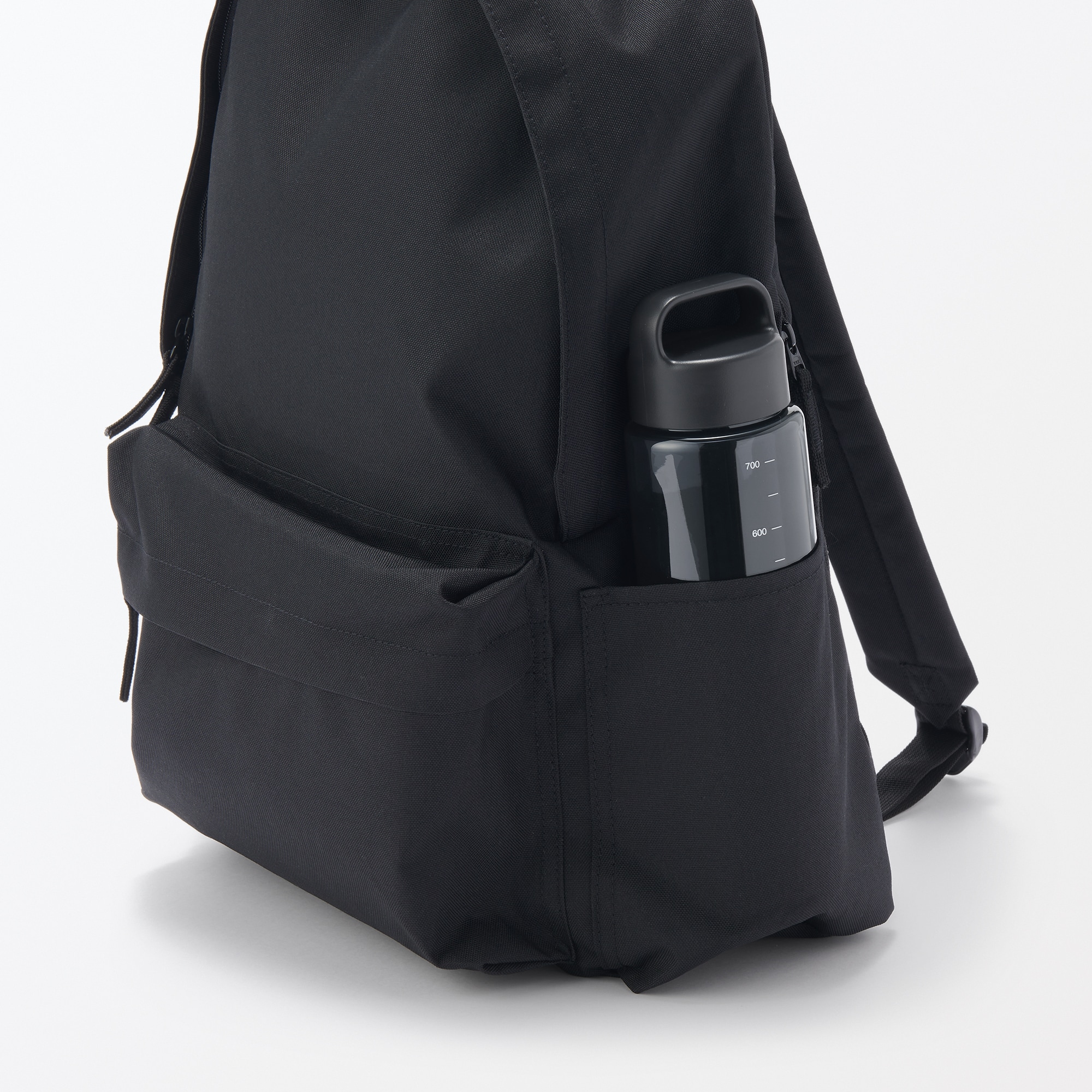 持ち運びやすい　目盛り付き　ドリンクボトル