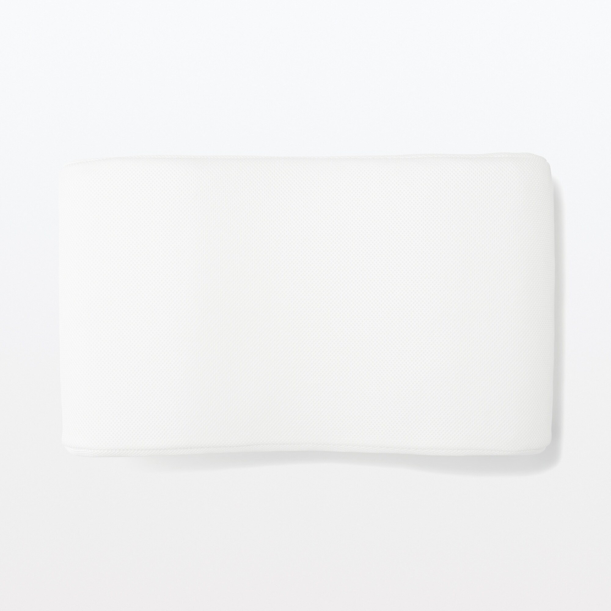 寝返りを受け止めるまくら