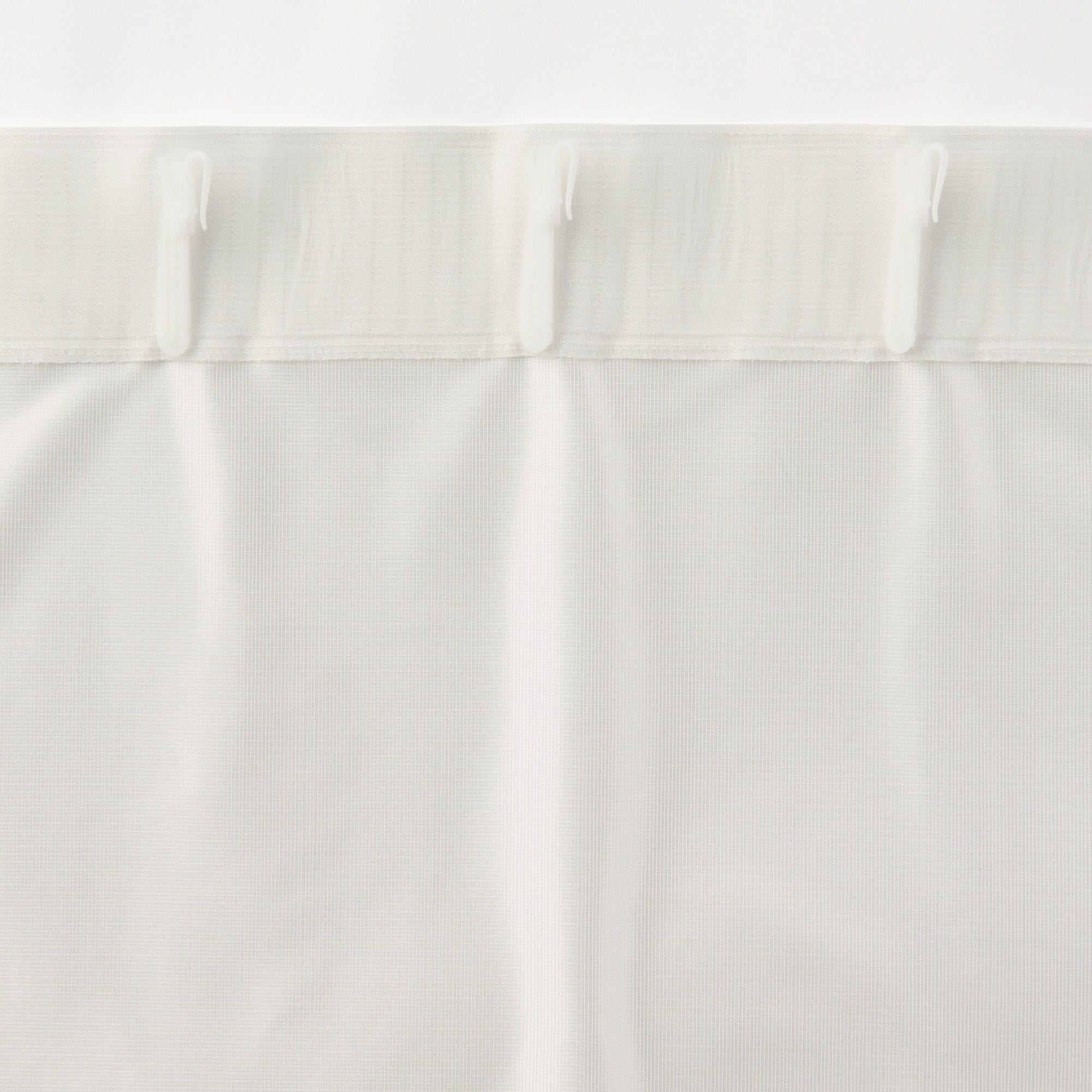 熱を通しにくく透けにくいレースノンプリーツカーテン