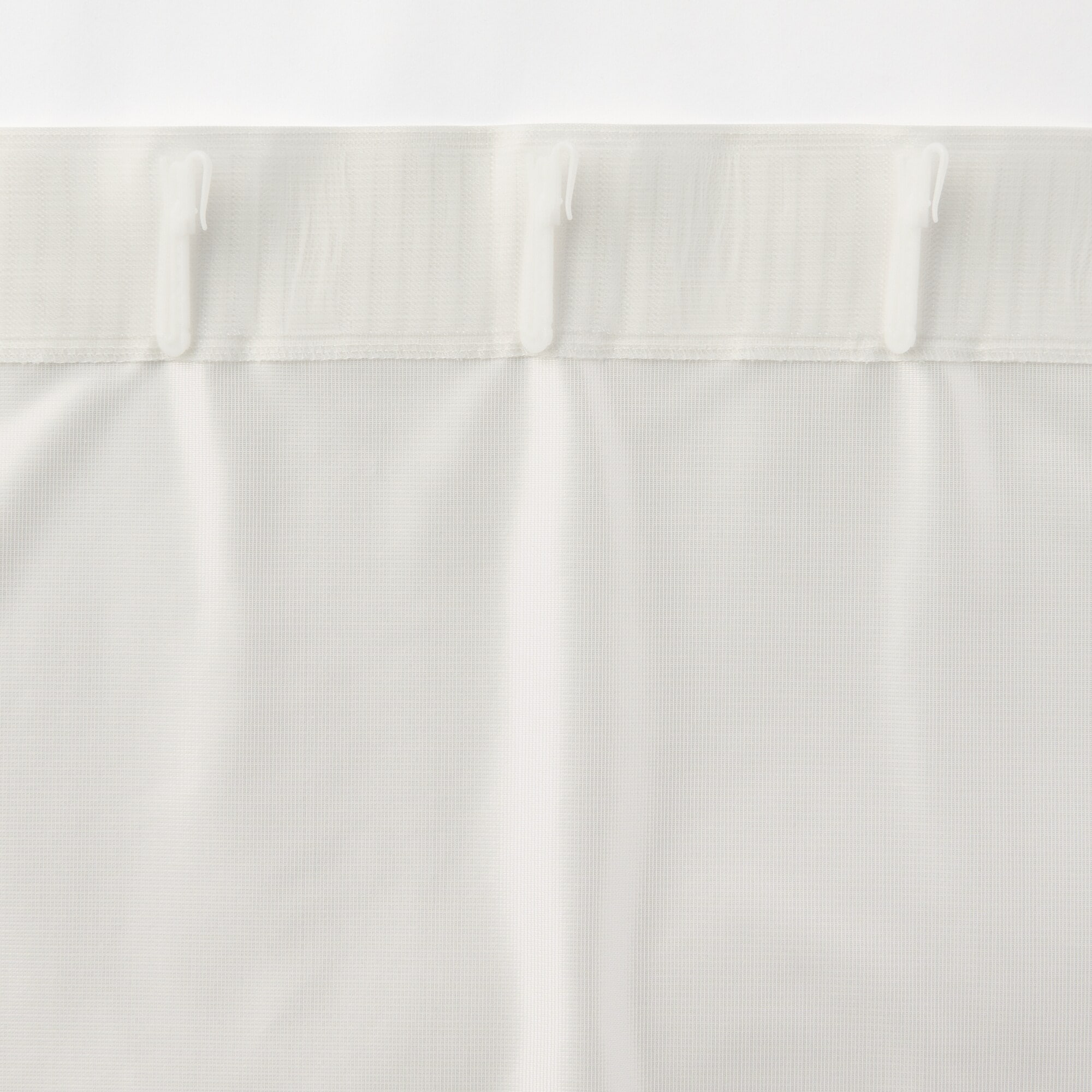 熱を通しにくく透けにくいレースノンプリーツカーテン