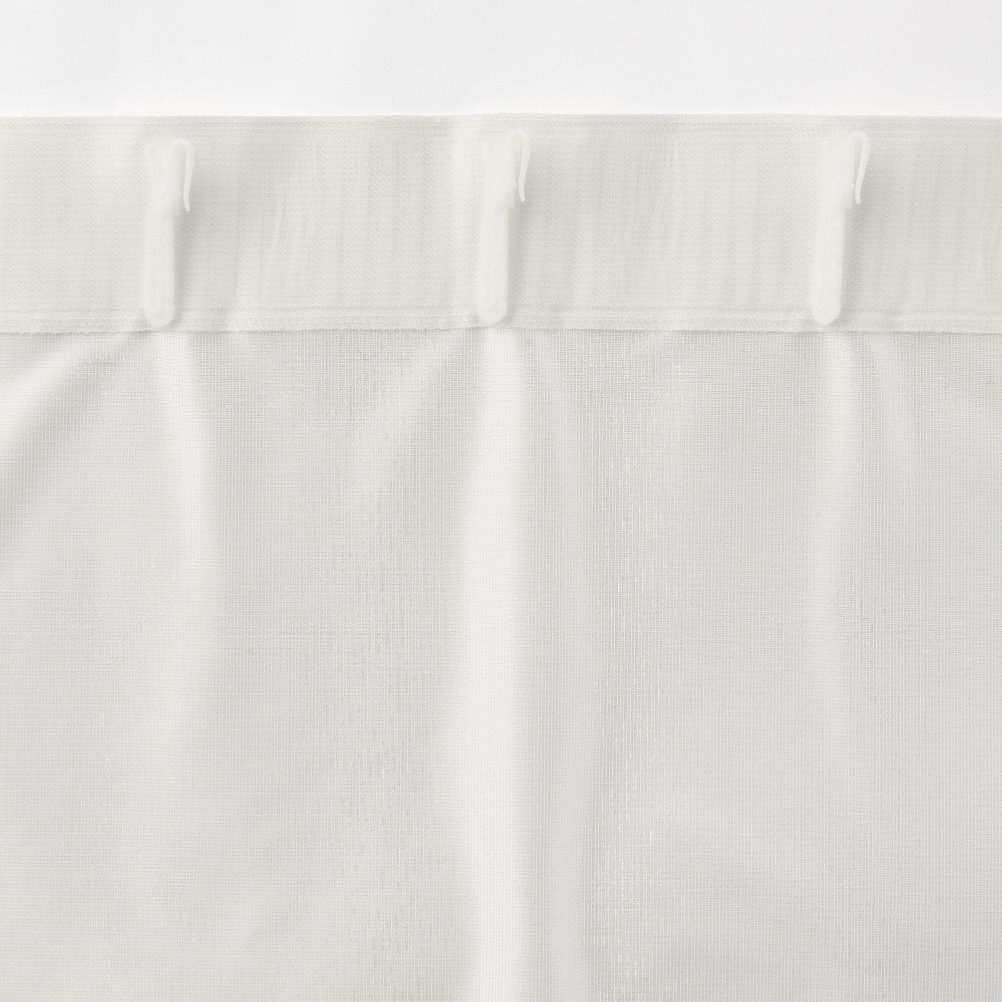 熱を通しにくく透けにくいレースノンプリーツカーテン