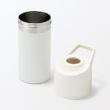 冷やしたまま持ち運べる　ペットボトル用保冷ホルダー