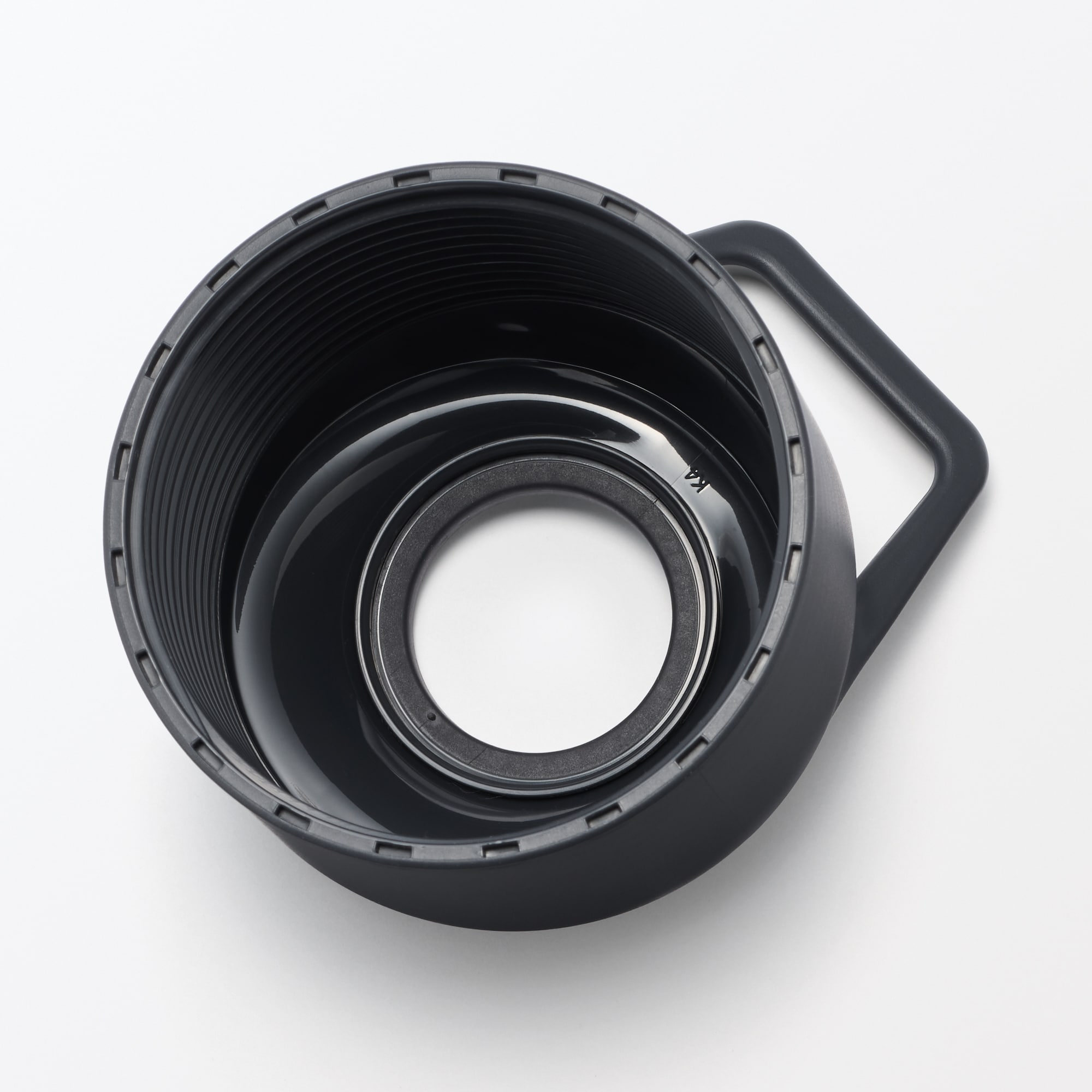 冷やしたまま持ち運べる　ペットボトル用保冷ホルダー