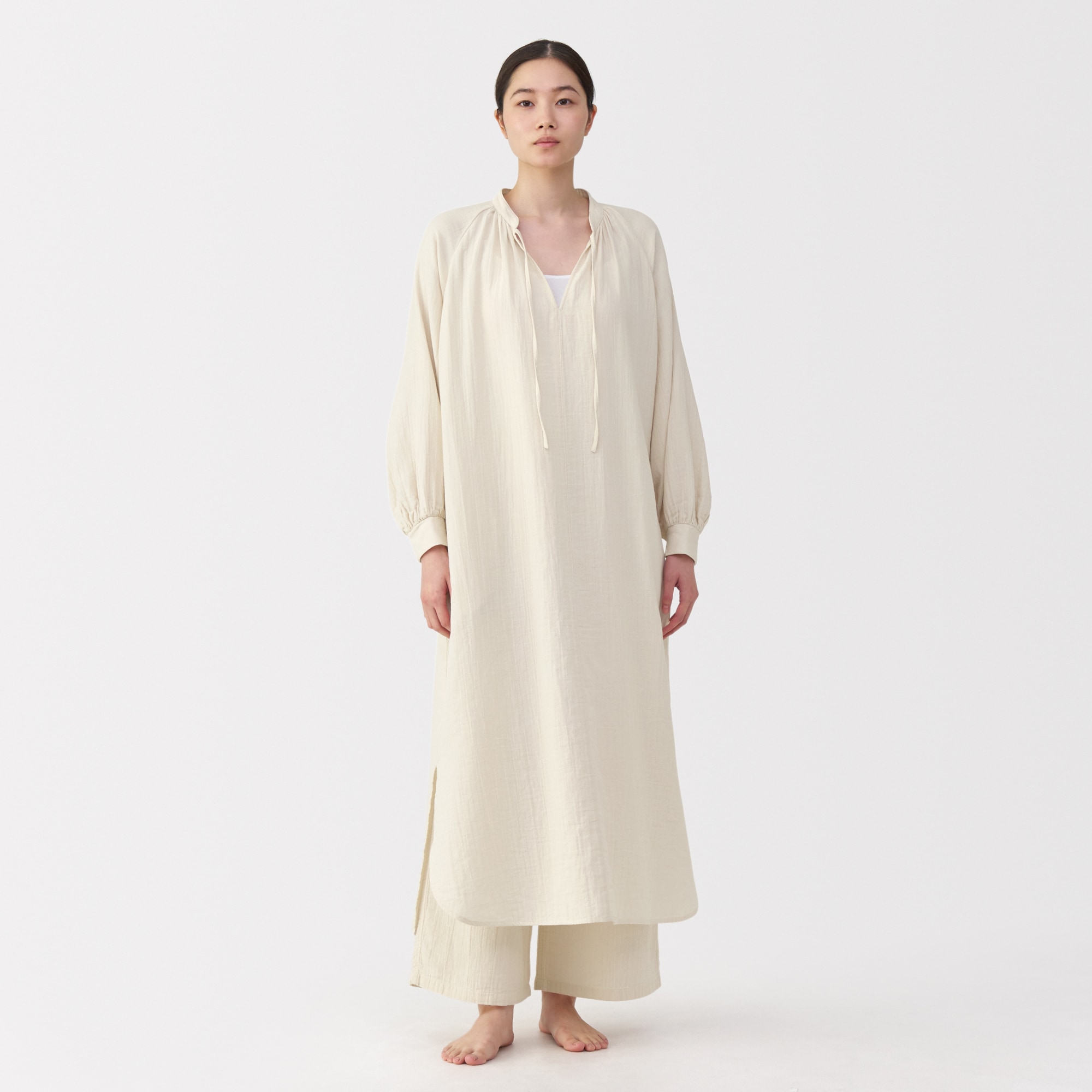 新品未使用　ホワイト 長袖 ガーゼワンピース 婦人 ふんわりしぼガーゼ ロングワンピース | 無印良品