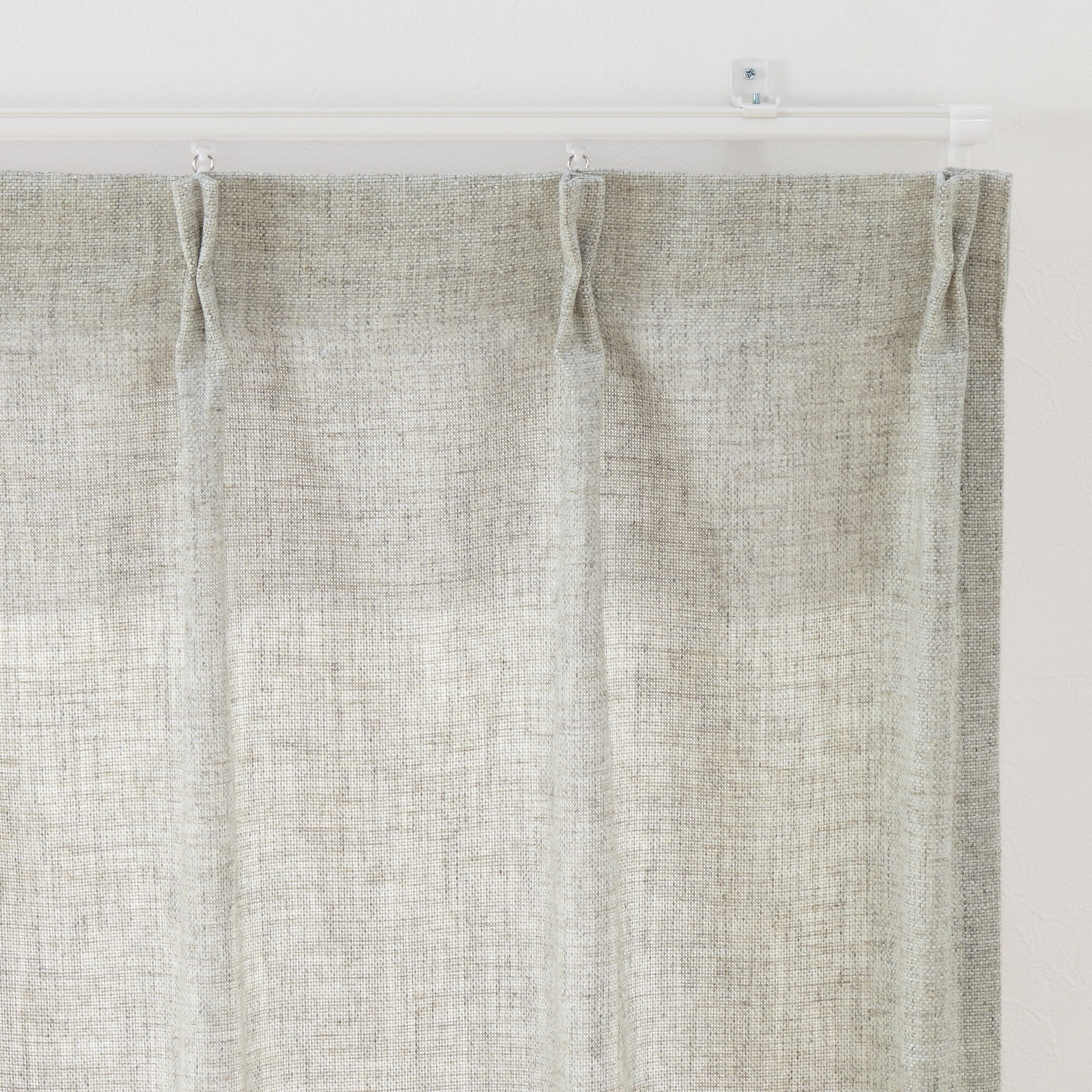 ポリエステルバスケット織　プリーツカーテン・２枚組