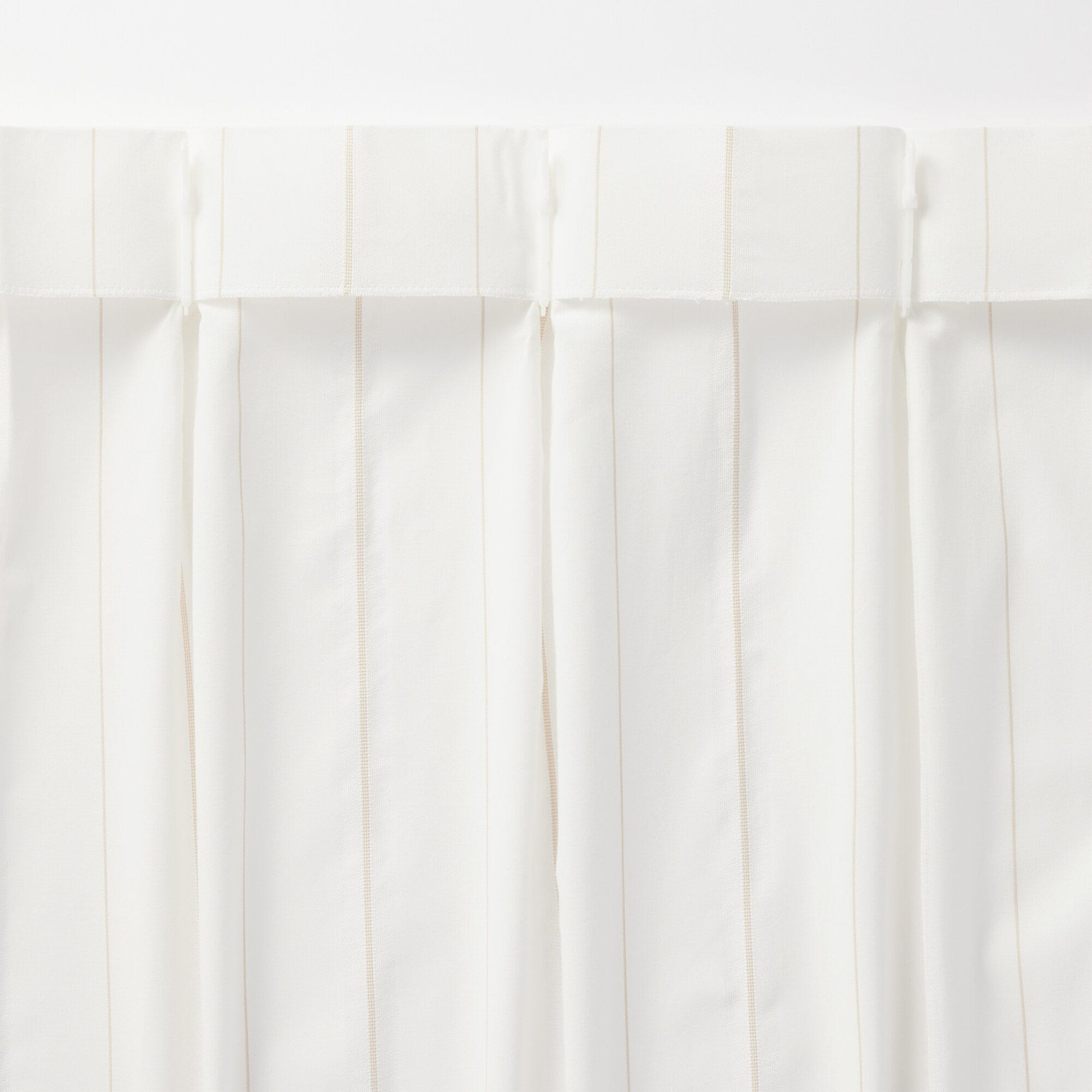 綿空き羽　レースプリーツカーテン・２枚組