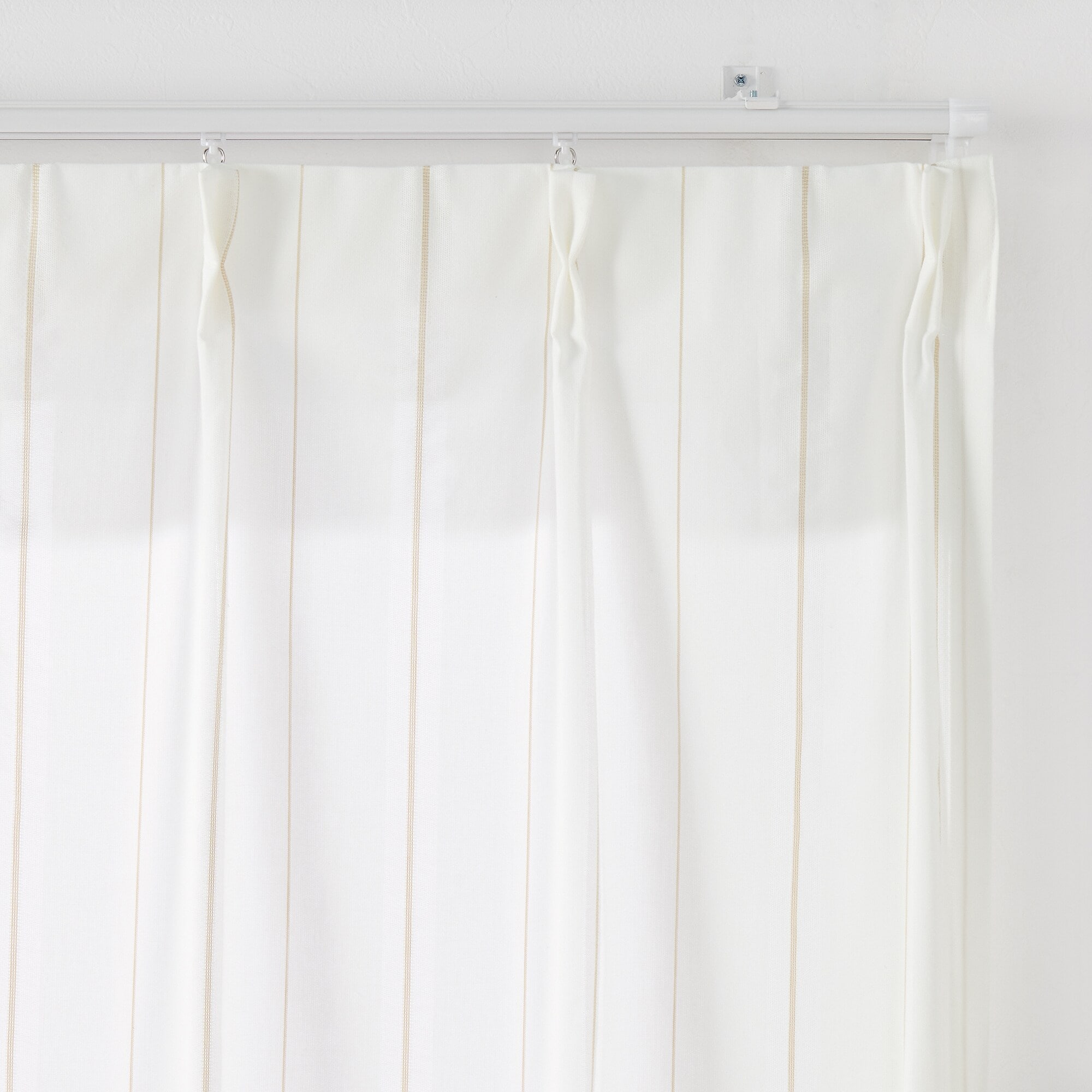 綿空き羽　レースプリーツカーテン・２枚組