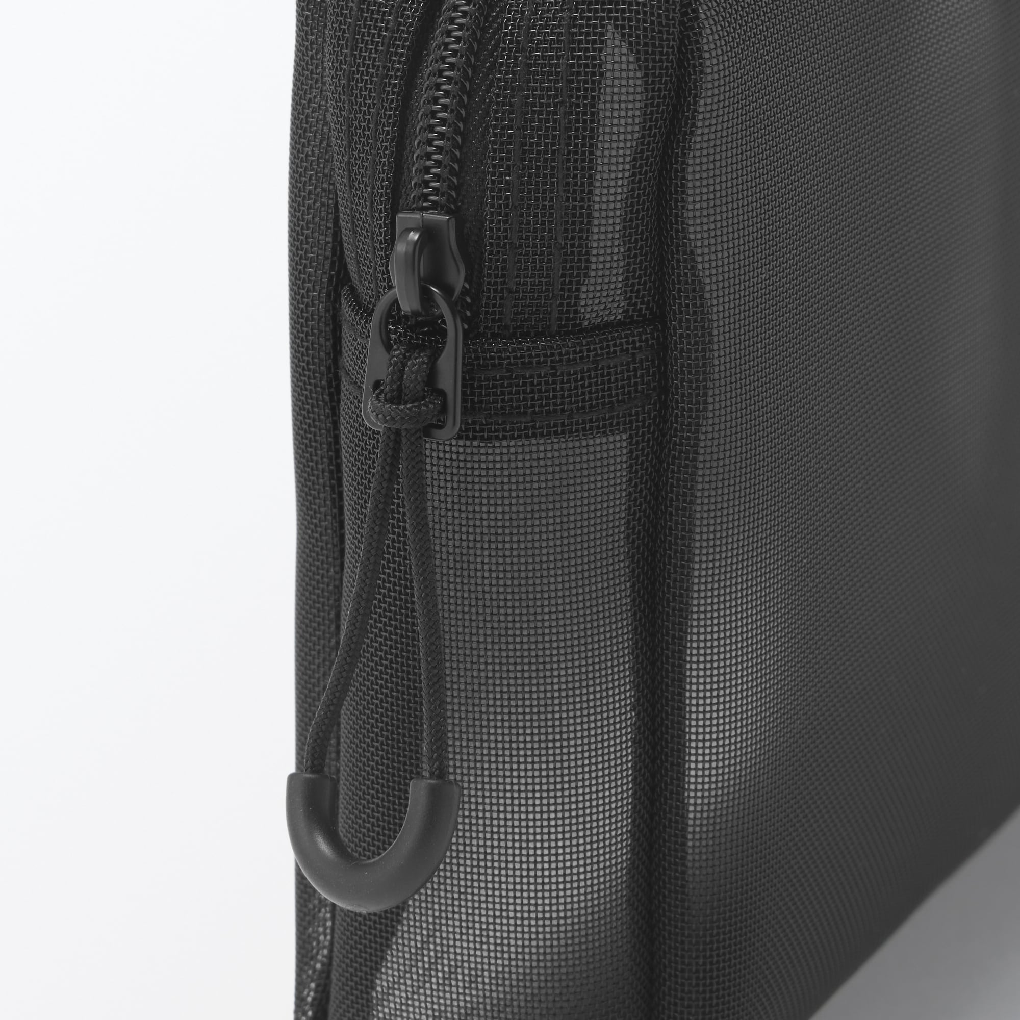 ナイロンメッシュポーチ