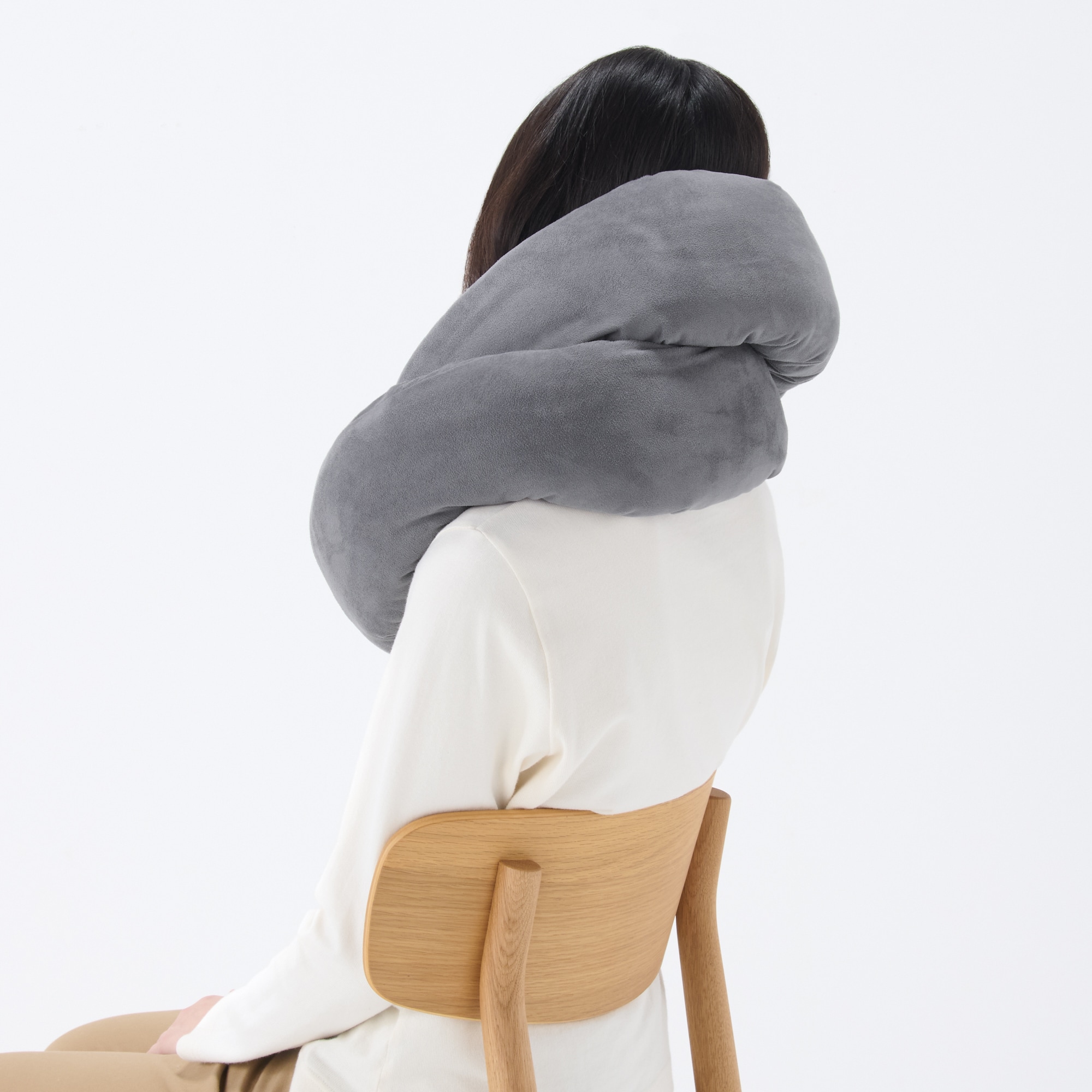 自由に巻けるループクッション