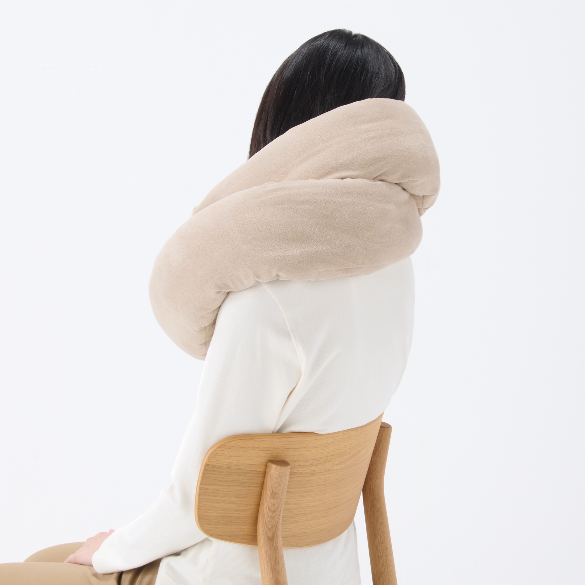 自由に巻けるループクッション