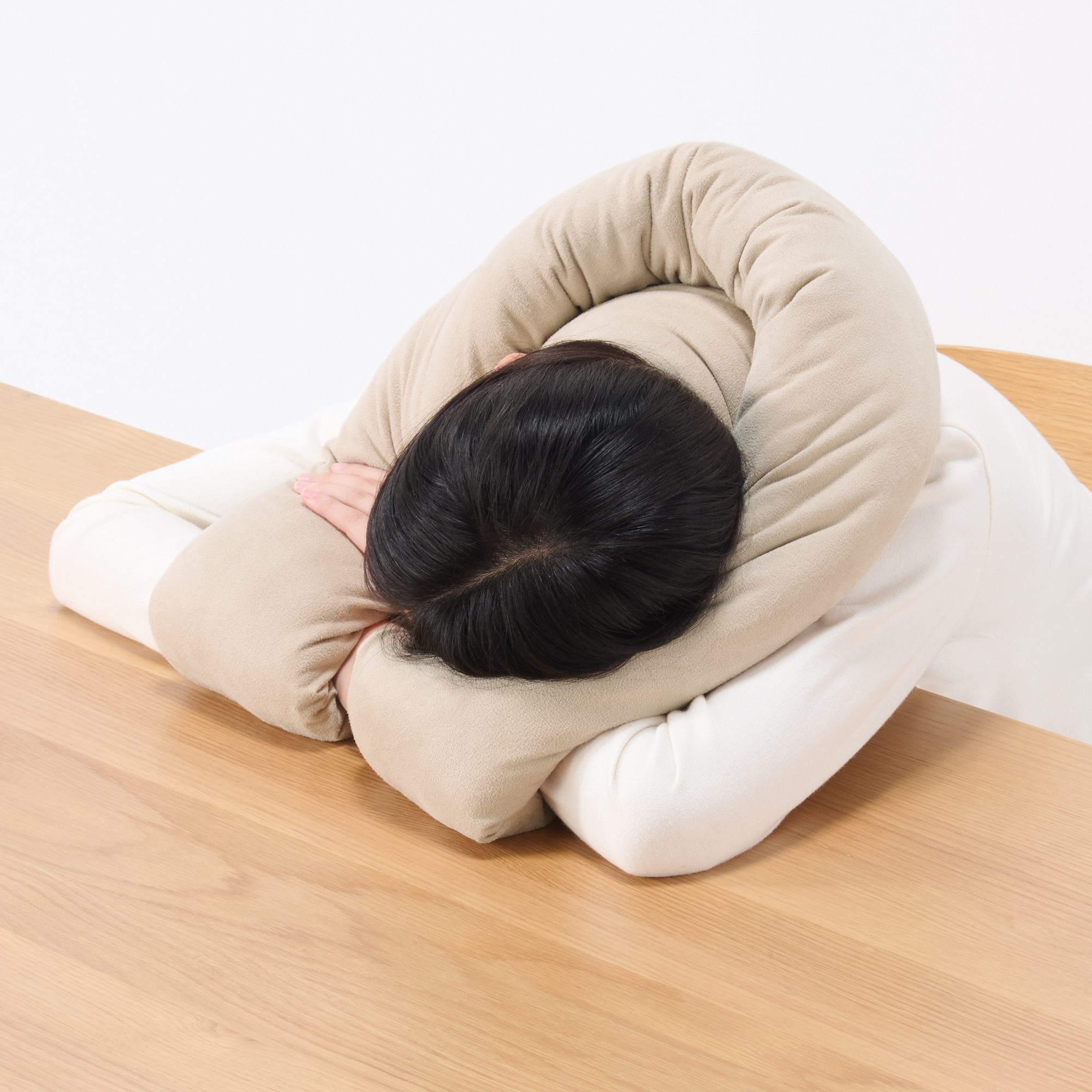 自由に巻けるループクッション