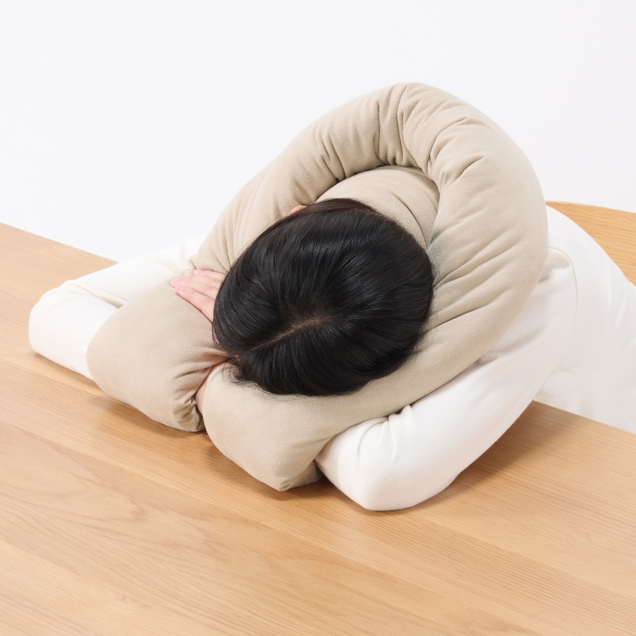 自由に巻けるループクッション