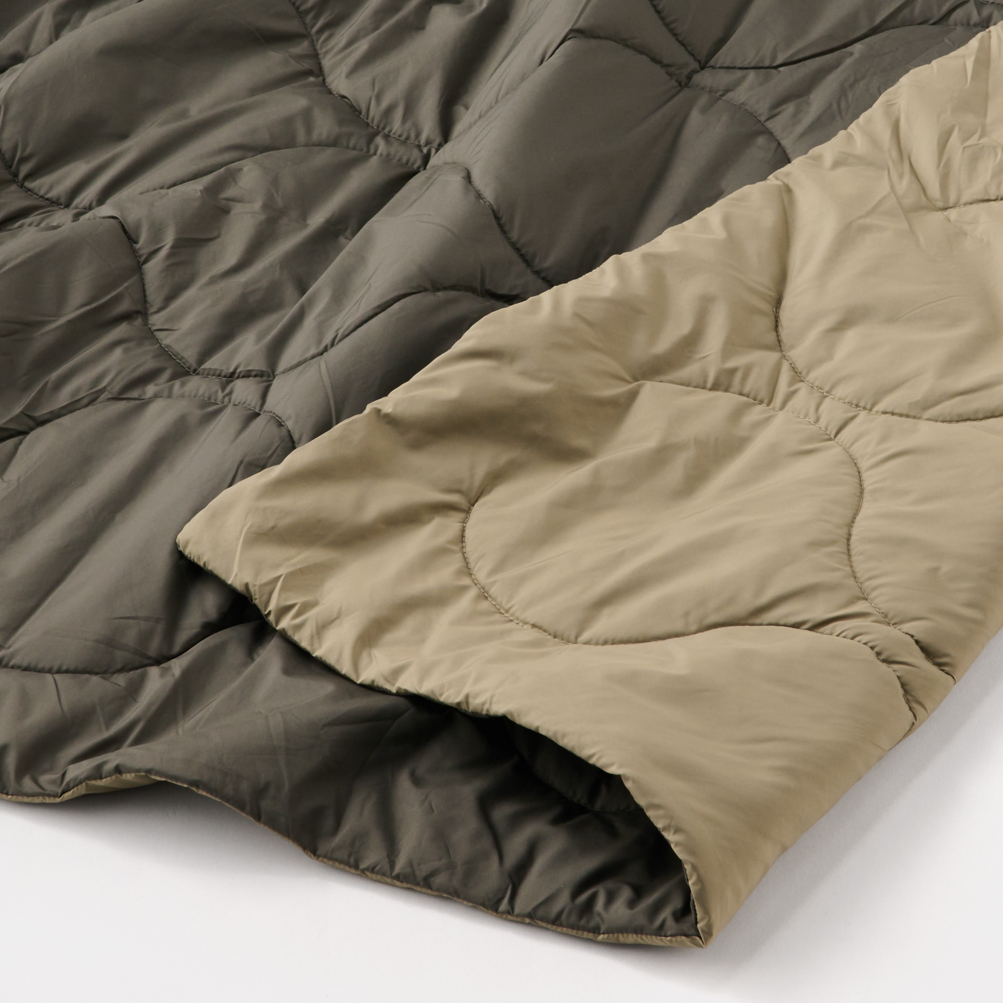 こたつふとんにもなる キルティングマルチケット・大 | 無印良品