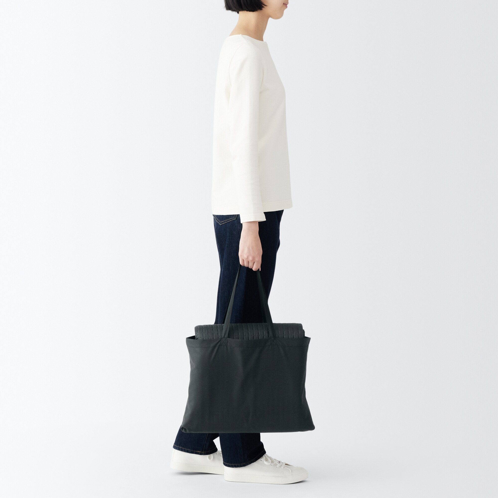 耐水　キルティングレジャーシート・１８０×１８０ｃｍ