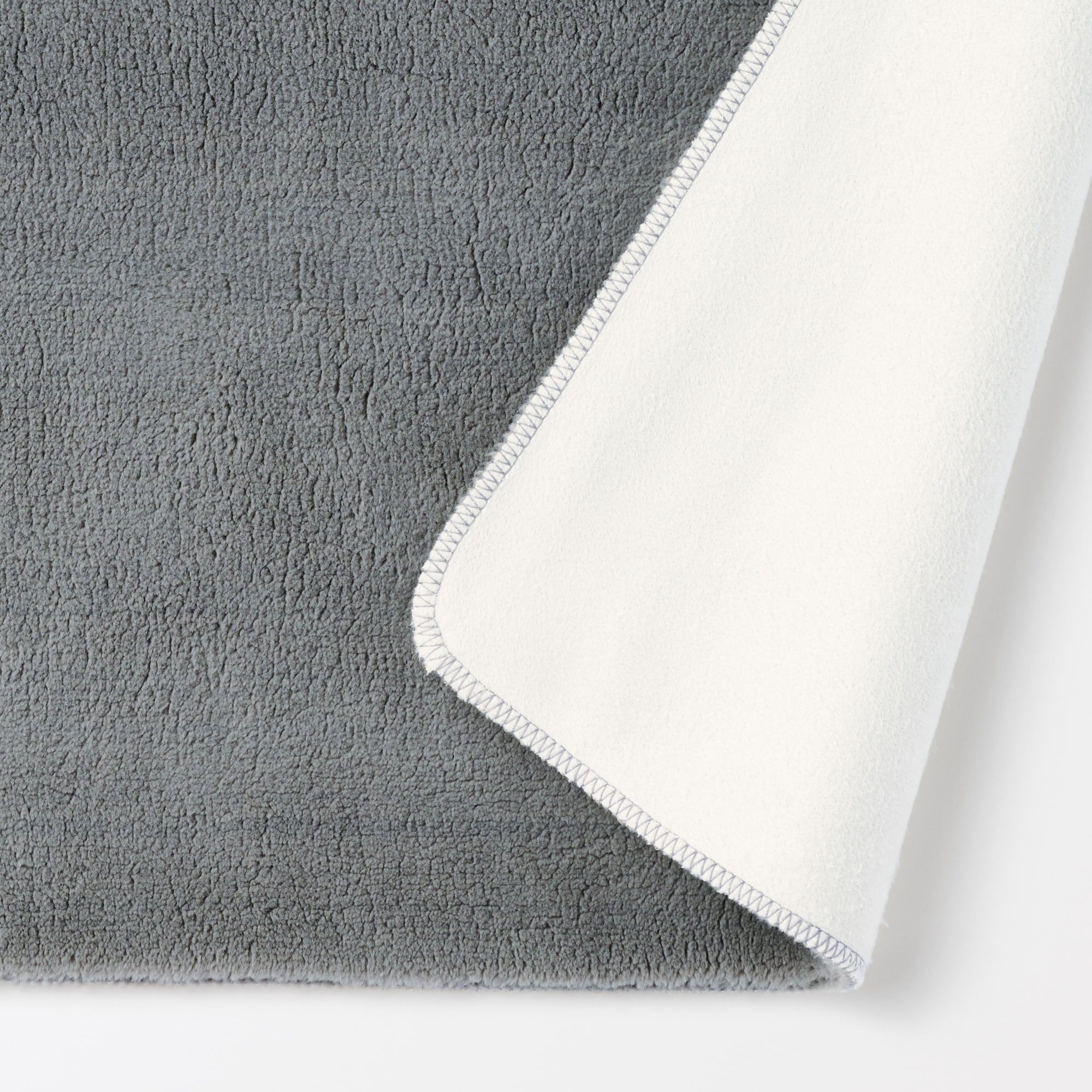 再生ポリエステル　あたたかファイバーマルチラグ　１４０×１９５