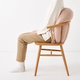 背当てにもなるやわらかマルチクッション