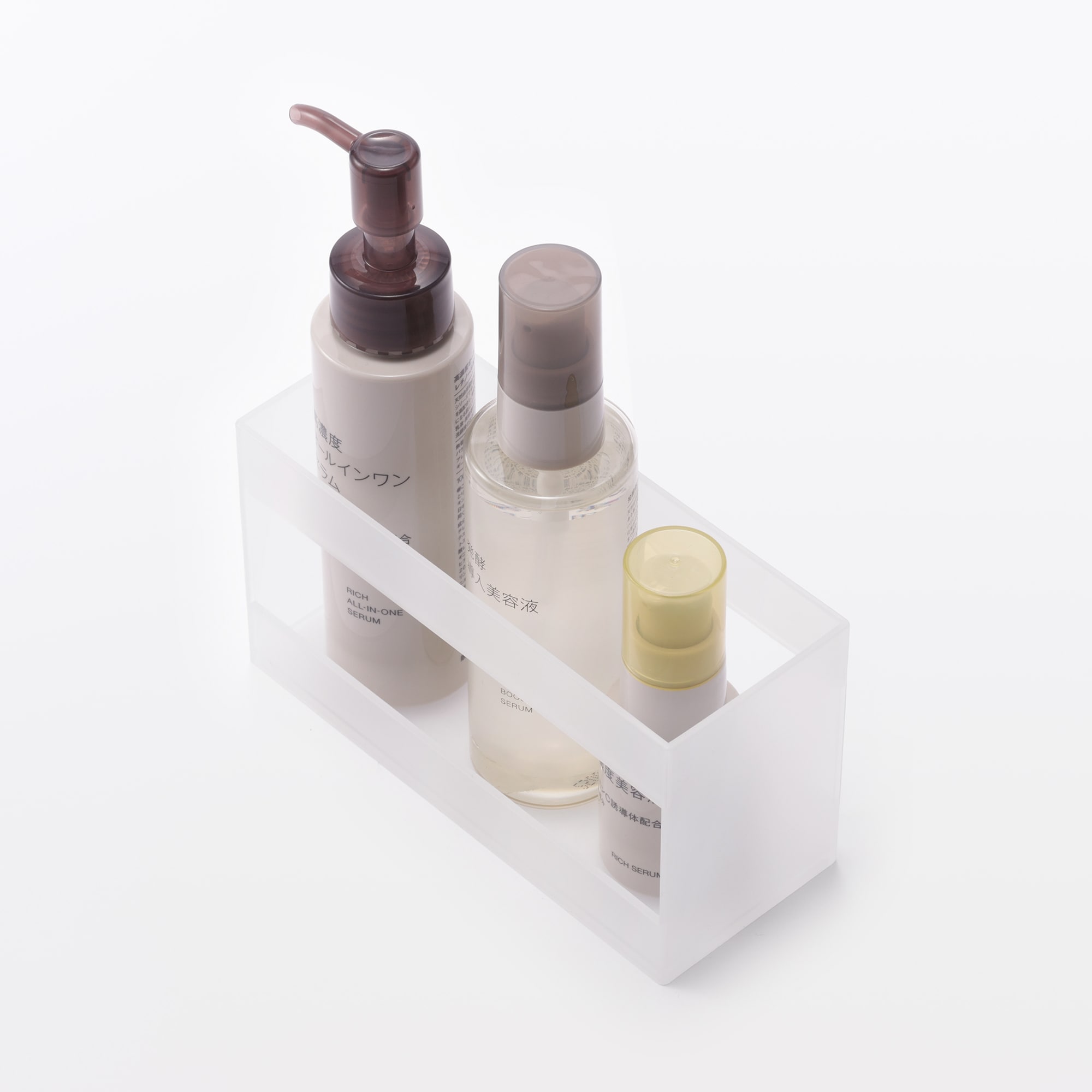 再生ポリプロピレン入りメイクボックス用ボトルスタンド