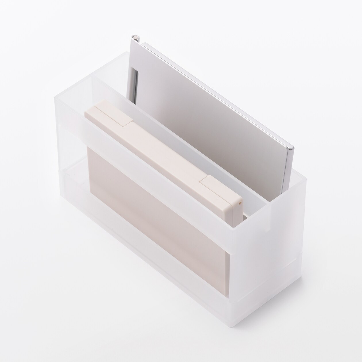 再生ポリプロピレン入りメイクボックス用パレットスタンド