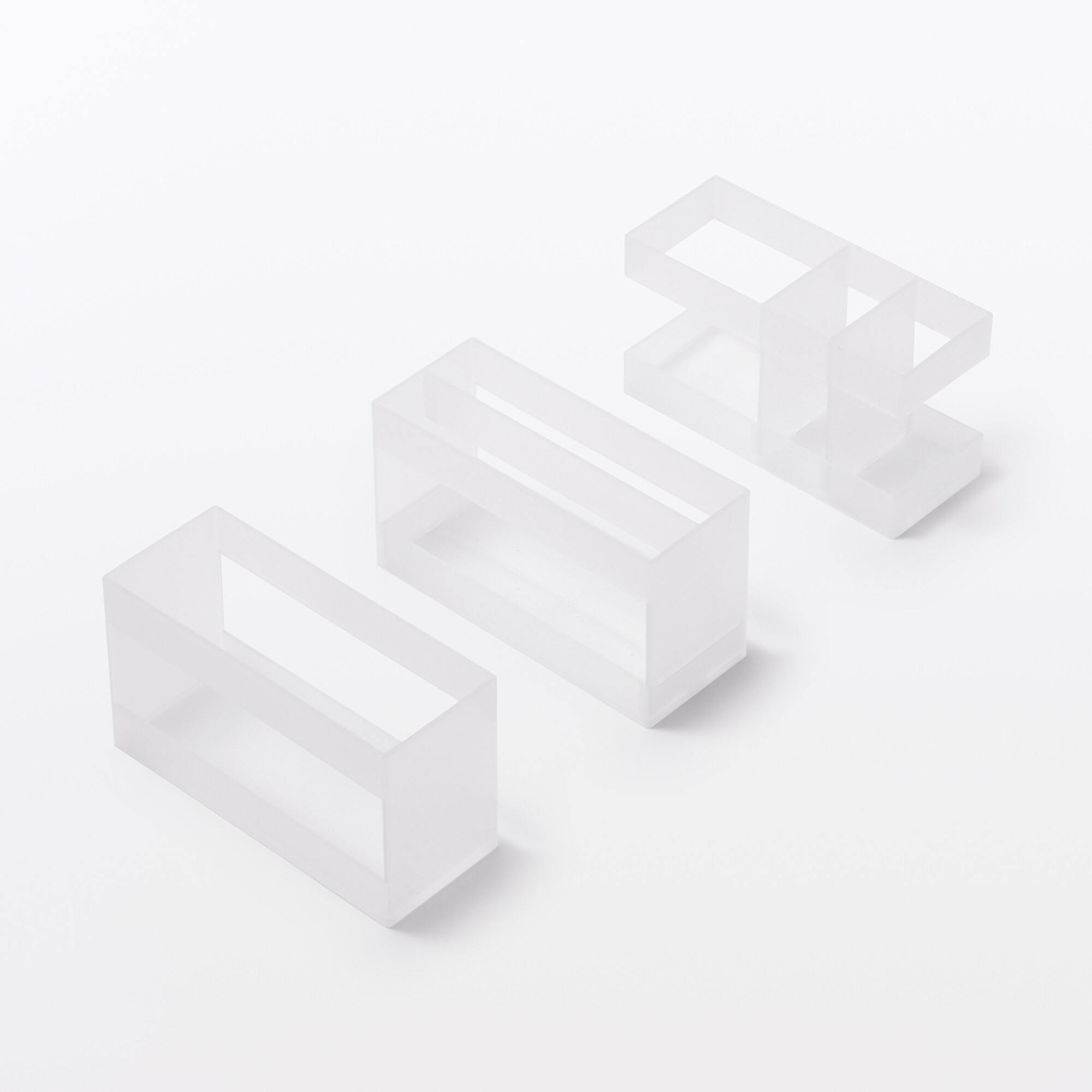 再生ポリプロピレン入りメイクボックス用パレットスタンド