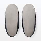 リサイクルダウンを使ったダウンルームブーツ