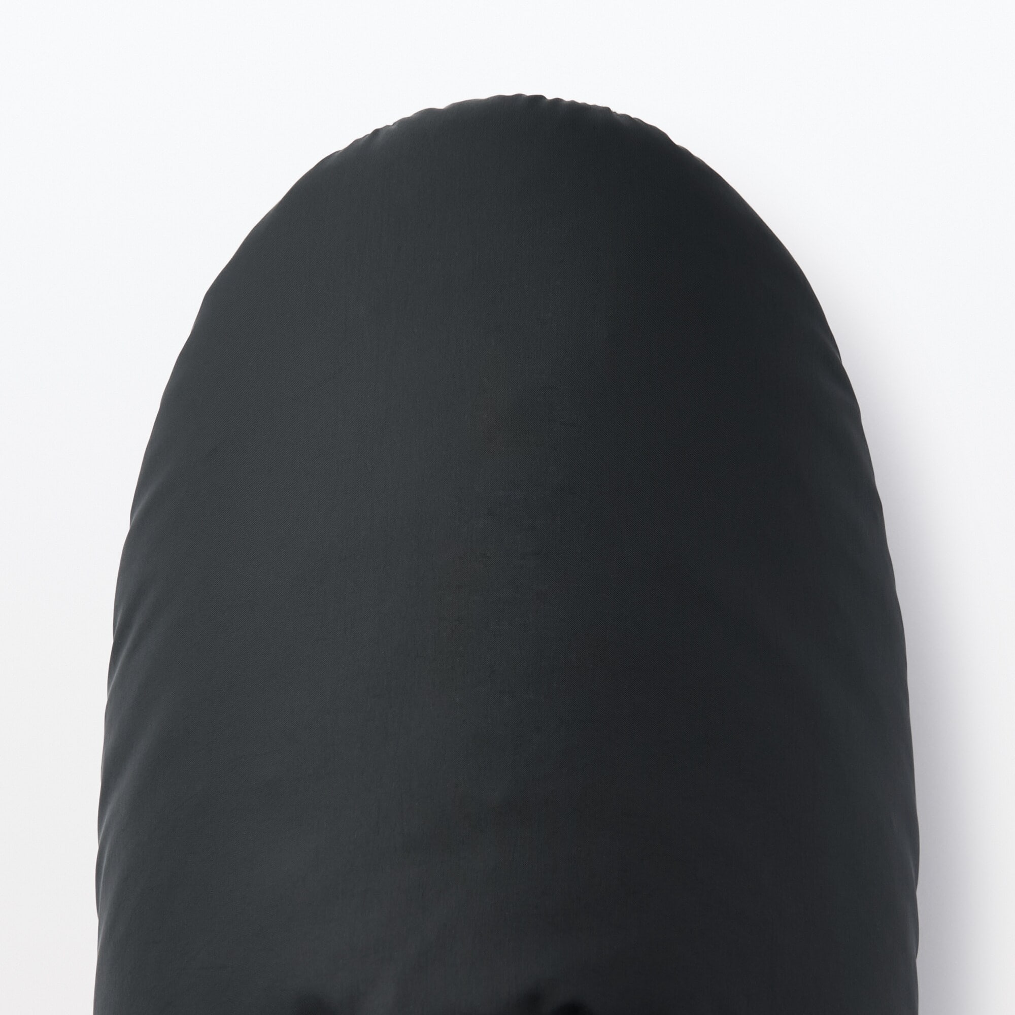 リサイクルダウンを使ったダウンルームブーツ