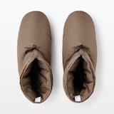 リサイクルダウンを使ったダウンルームブーツ